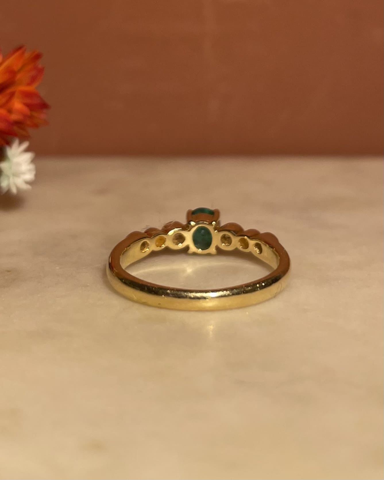 Bague Solitaire Emeraude & Diamants "Dua" - Elliade Paris