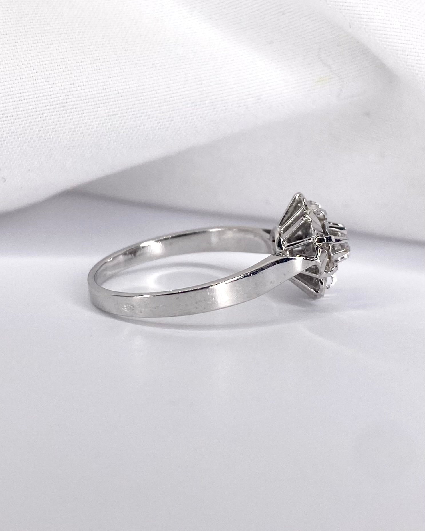 Bague Solitaire Fleur Diamant "Aglaé" - Elliade Paris