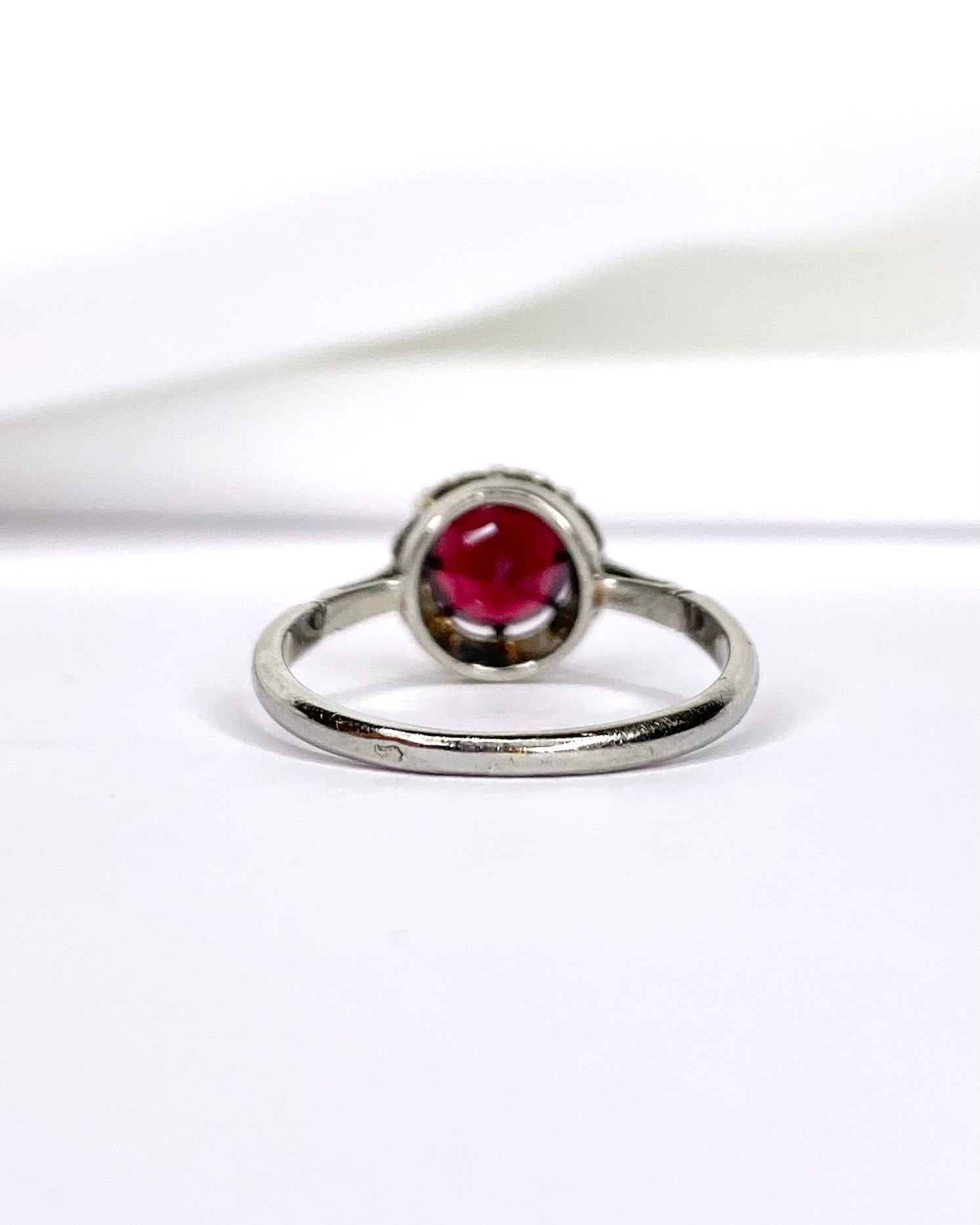 Bague Solitaire Grenat 1.35 carat "Andrea" - Elliade Paris