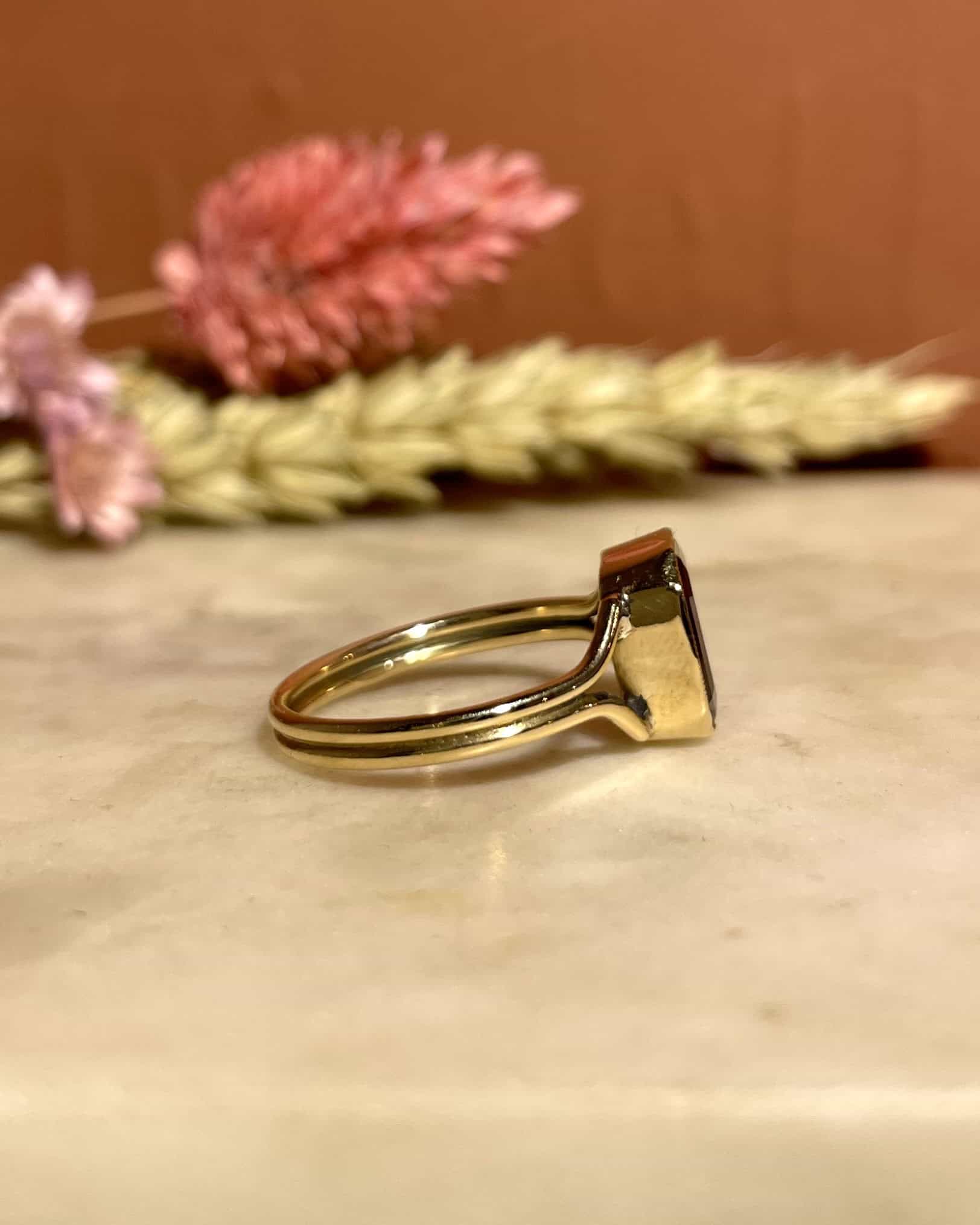 Bague Solitaire Grenat 2.60 carats "Maloé" - Elliade Paris