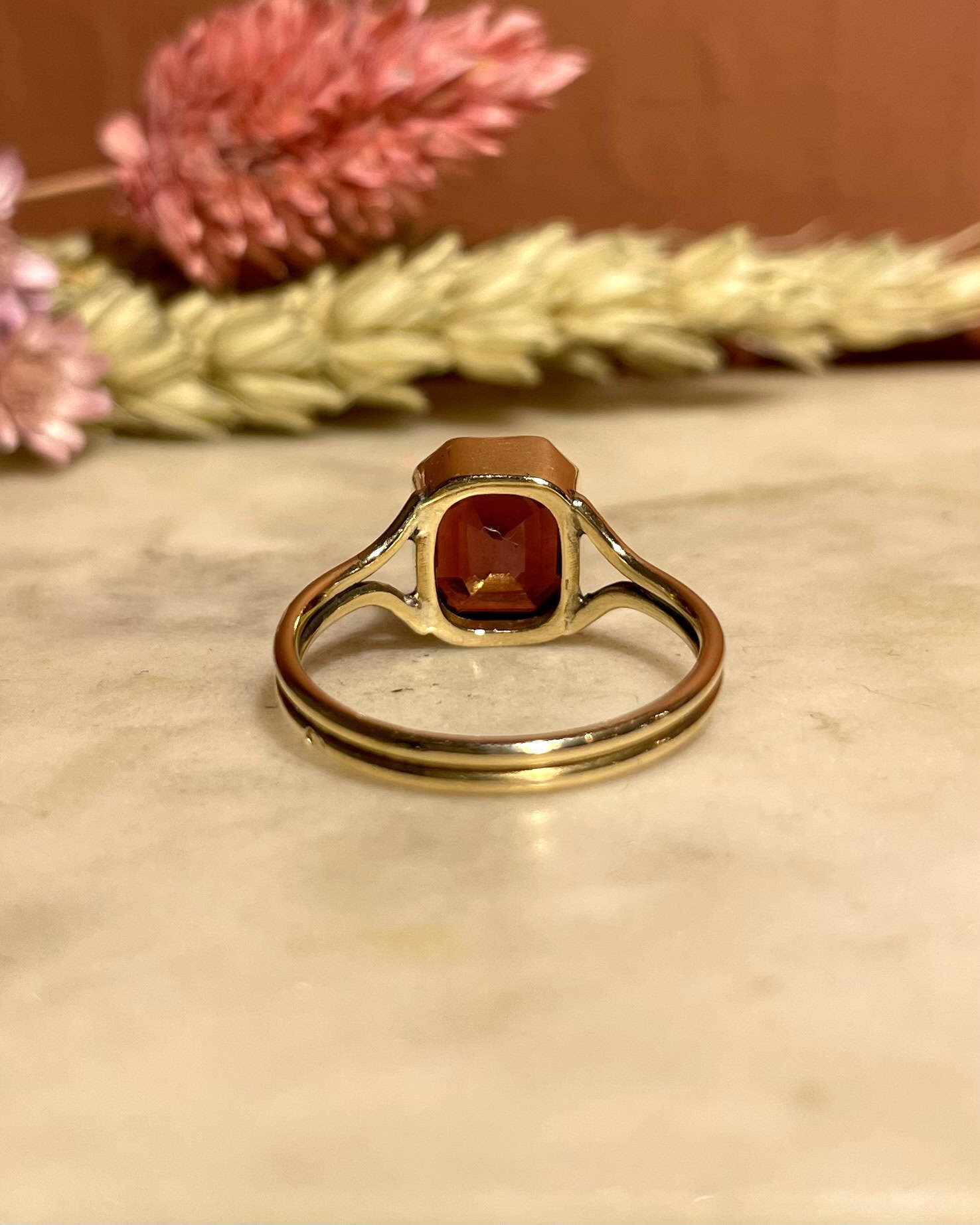 Bague Solitaire Grenat 2.60 carats "Maloé" - Elliade Paris