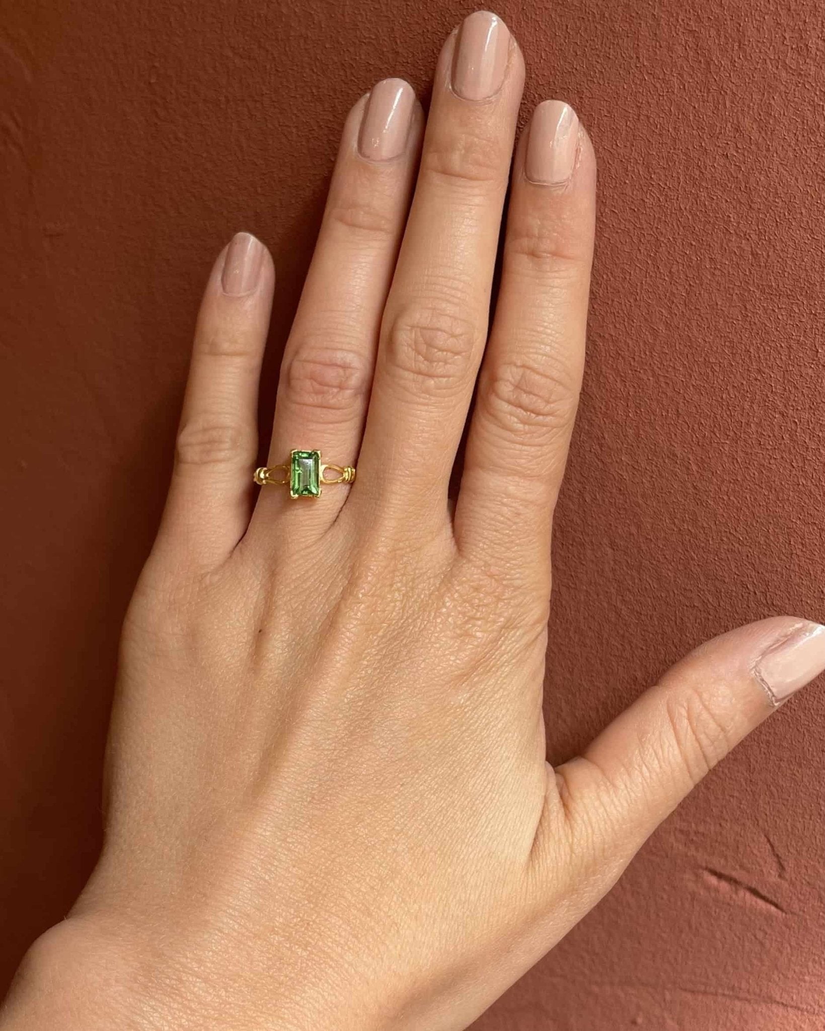 Bague Solitaire Grenat Tsavorite 0.70 Carat "Néva" - Elliade Paris