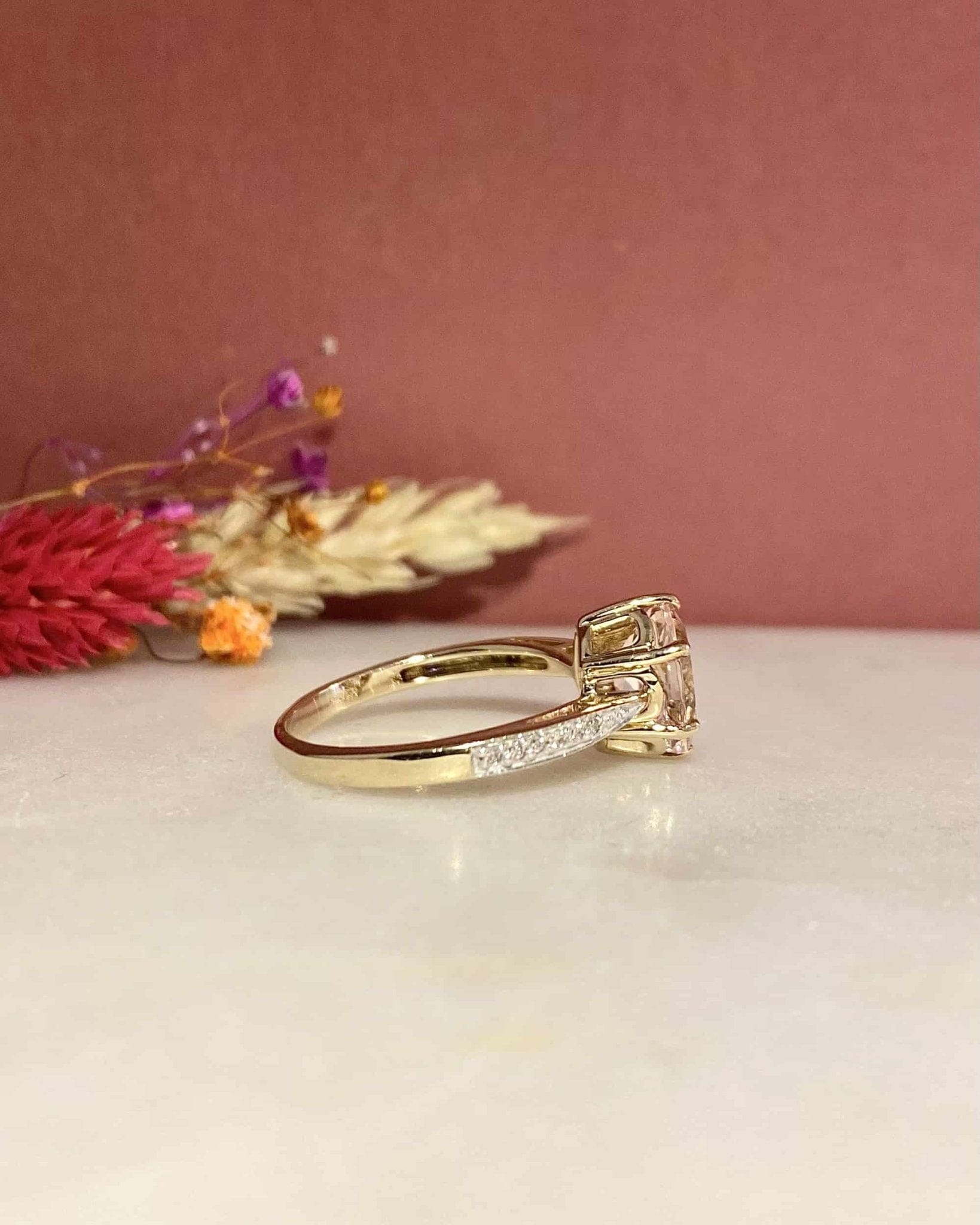 Bague Solitaire Morganite 1.50 carat & Diamants "Eulalie" - Elliade Paris