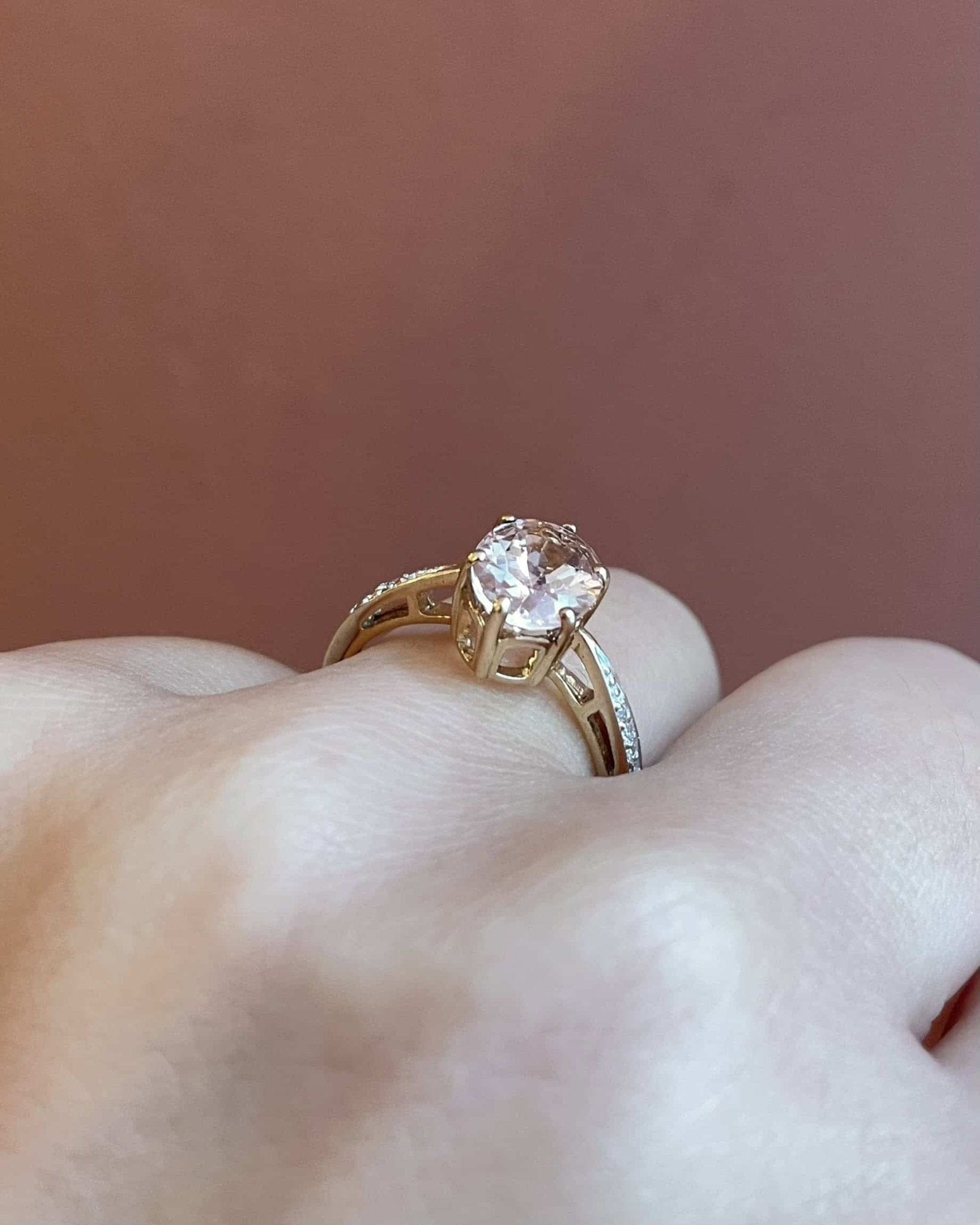 Bague Solitaire Morganite 1.50 carat & Diamants "Eulalie" - Elliade Paris