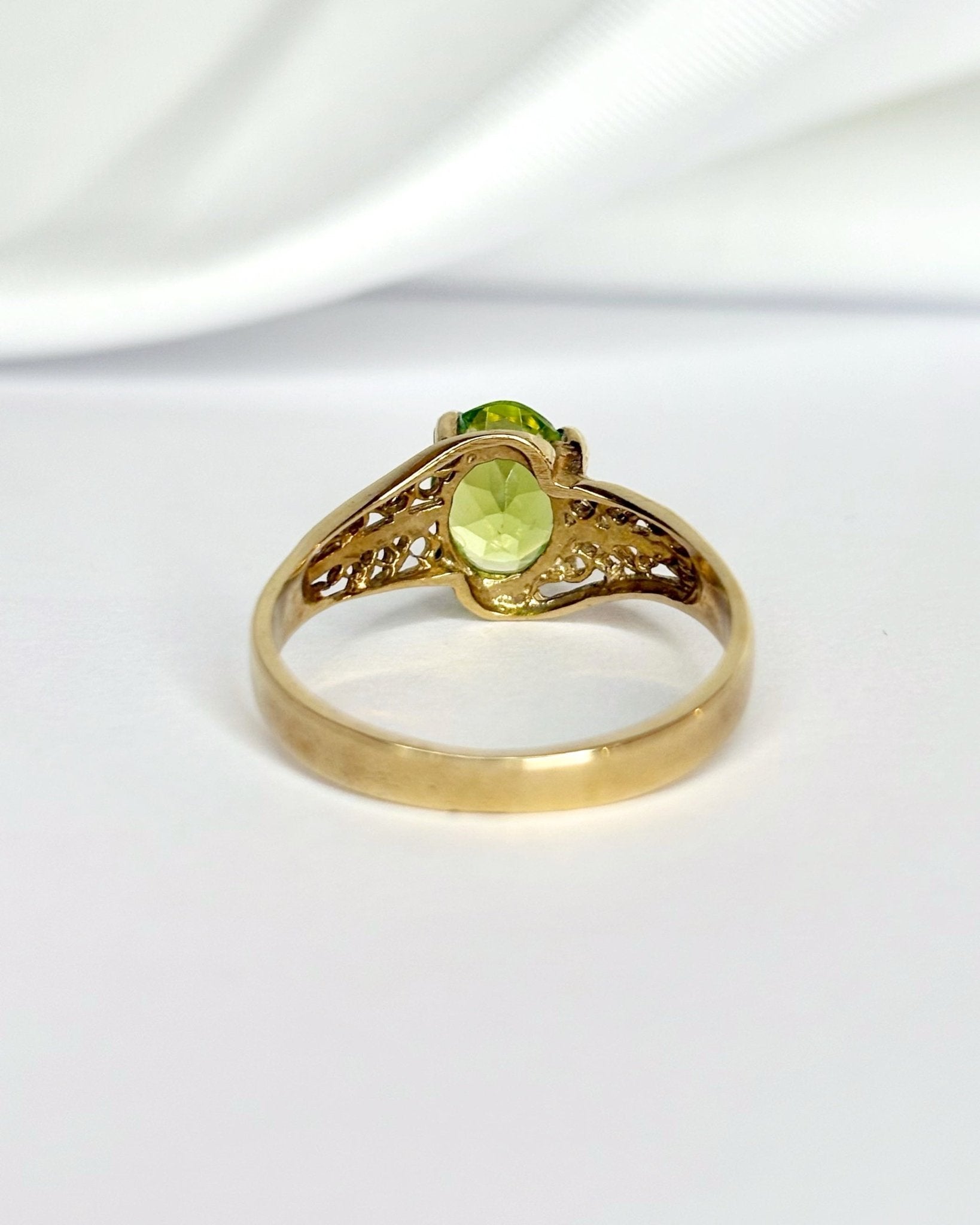 Bague Solitaire Péridot 1.24 carat "Nine" - Elliade Paris