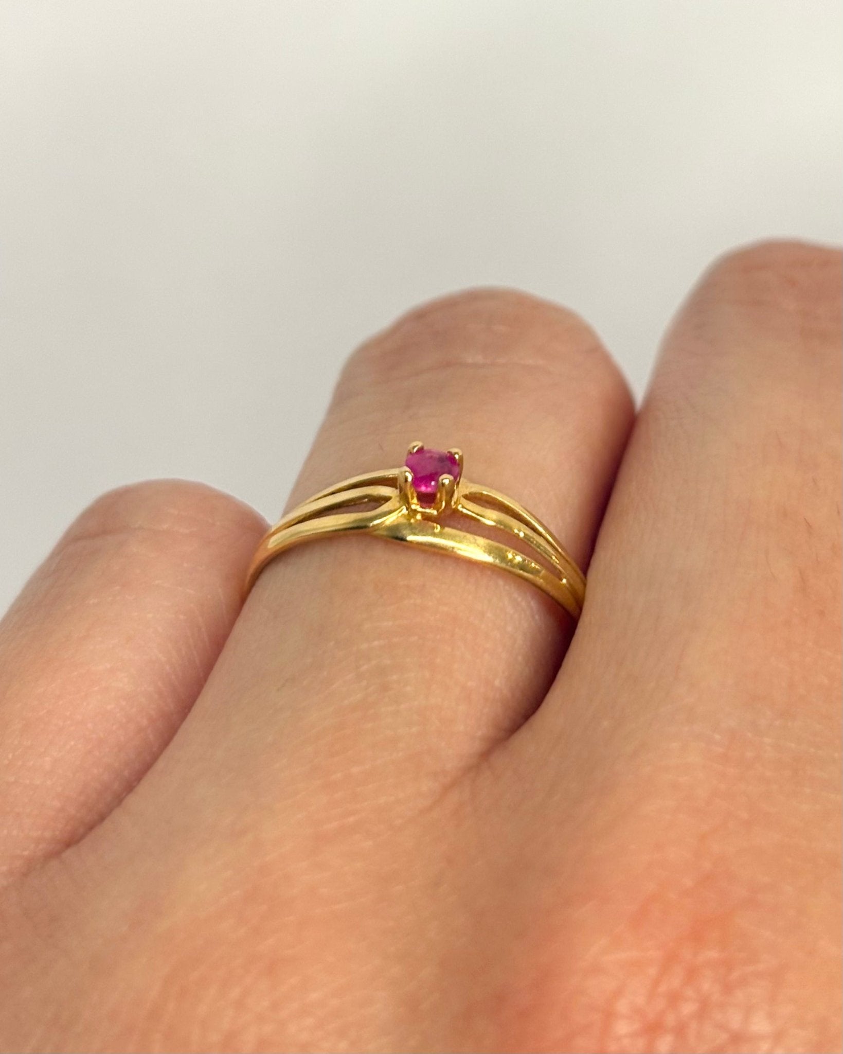 Bague Solitaire Rubis "Callisto" - Elliade Paris