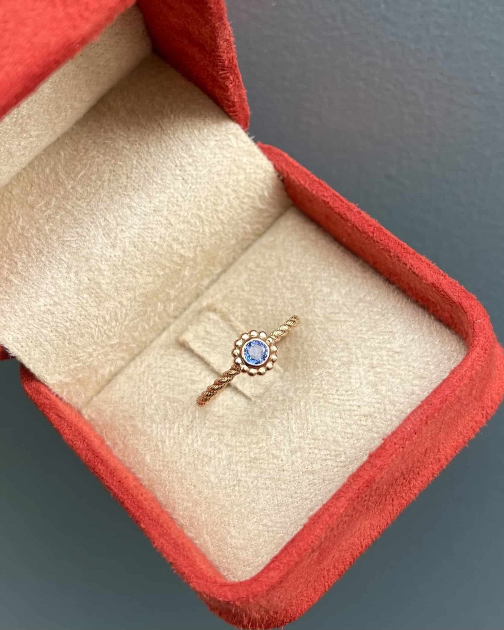 Bague Solitaire Saphir 0.25 Carat "Armelle" - Elliade Paris