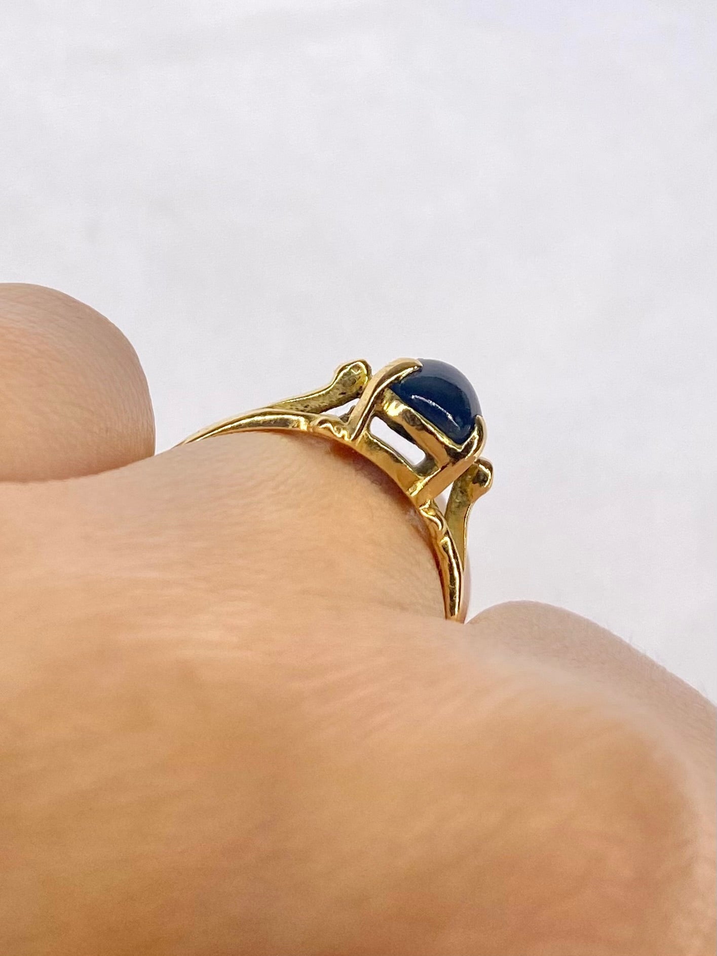 Bague Solitaire Saphir 1.80 carat "Liliana" - Elliade Paris