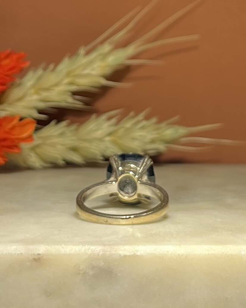 Bague Solitaire Saphir 5.40 Carats "Aubriella" - Elliade Paris