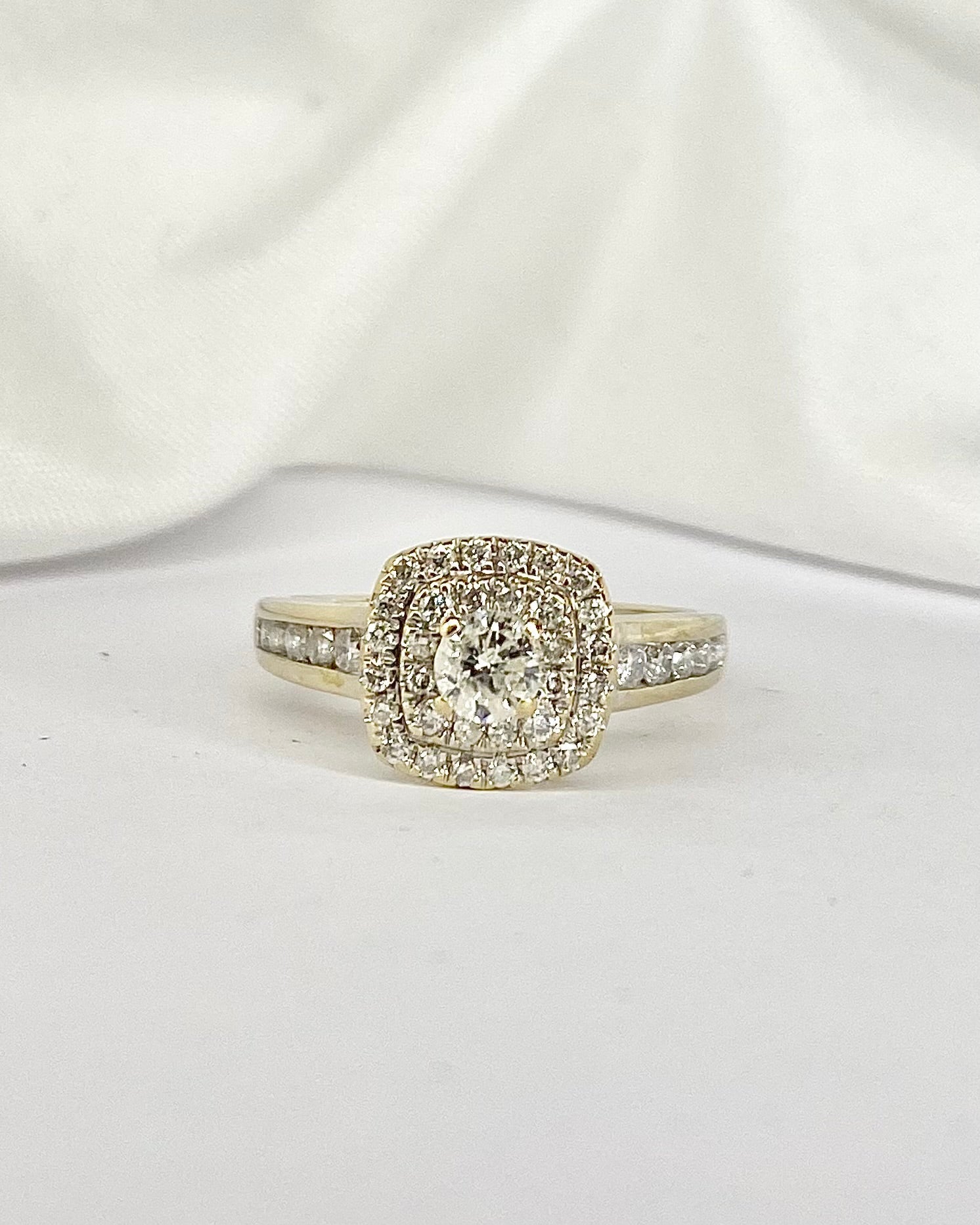 Bague Or 18 Carats Avec Perle Et Diamants - 3,34 G, Diamants 0,12 Carat, Style Cocktail, Occasion