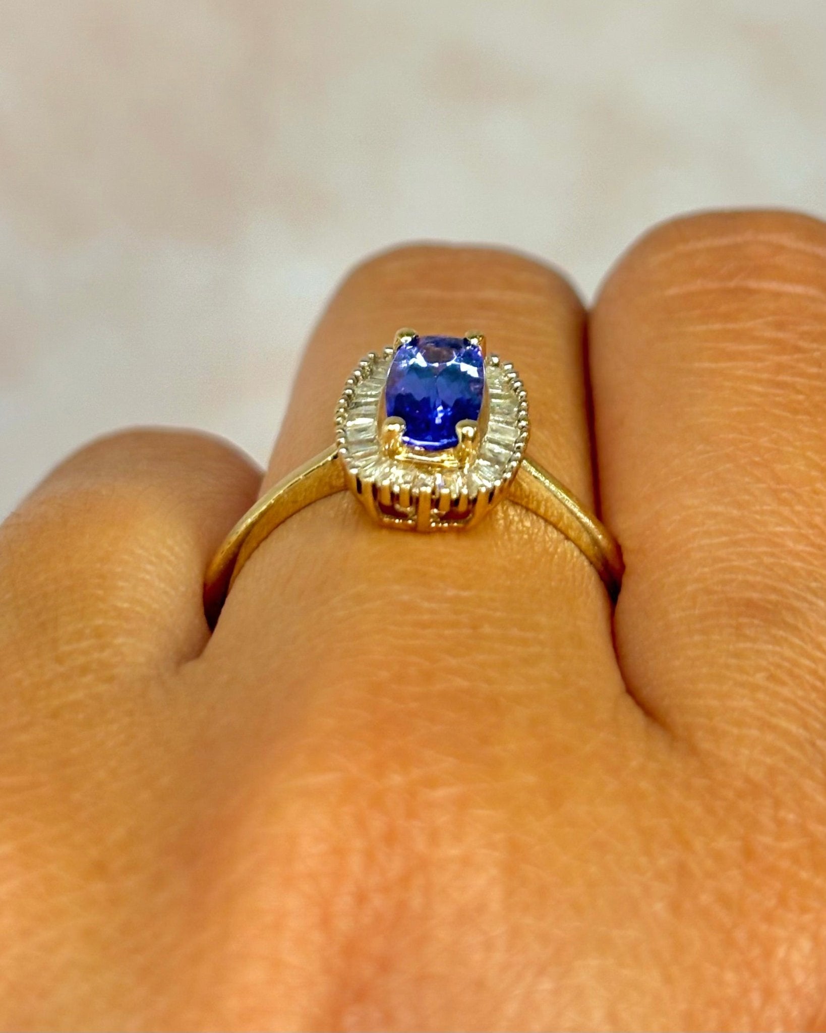 Bague Solitaire Tanzanite 1.13 carat & Diamants 0.35 carat "Violetta" - Elliade Paris