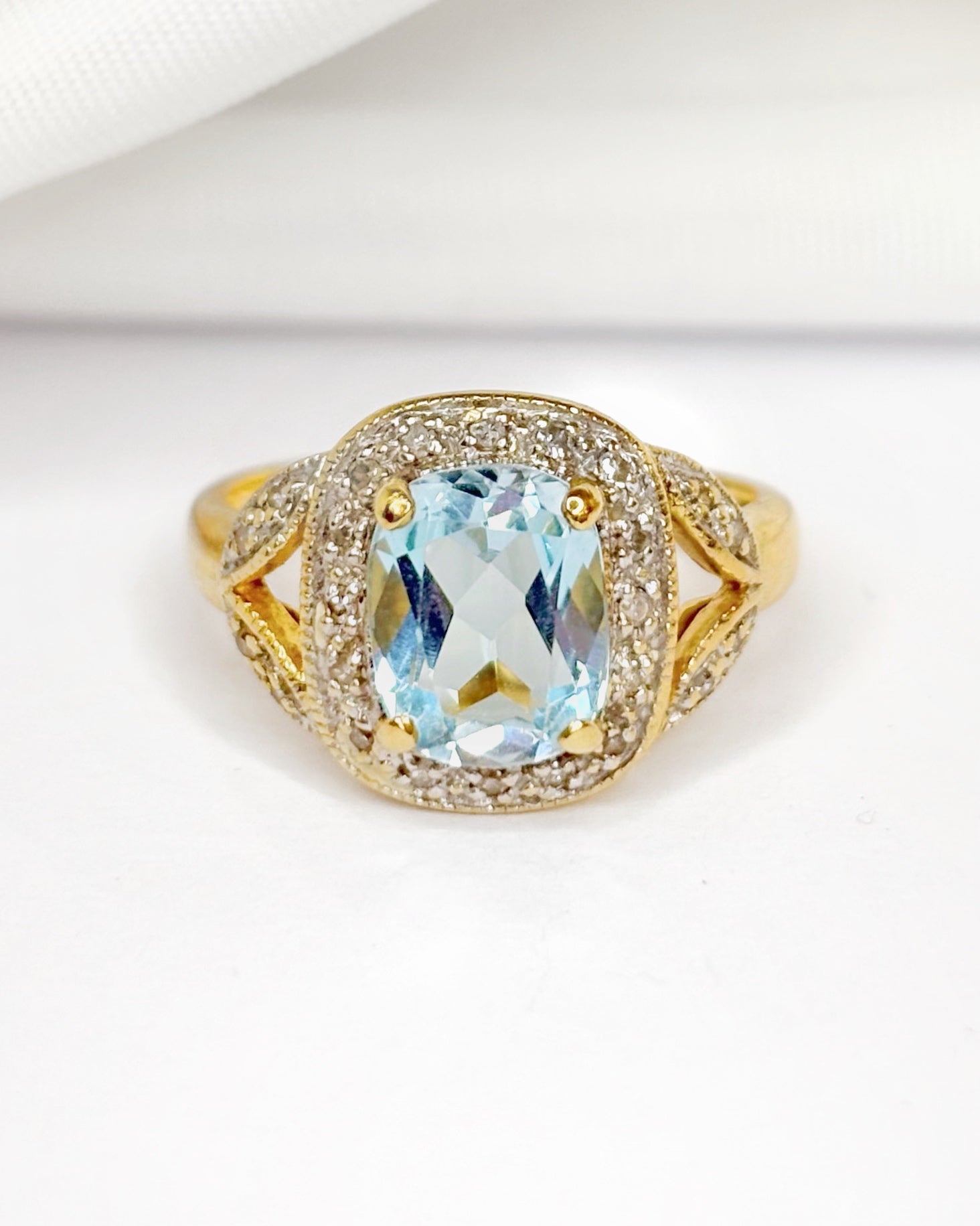 Bague Solitaire Topaze 2.20 carats & Diamants "Micheline" - Elliade Paris