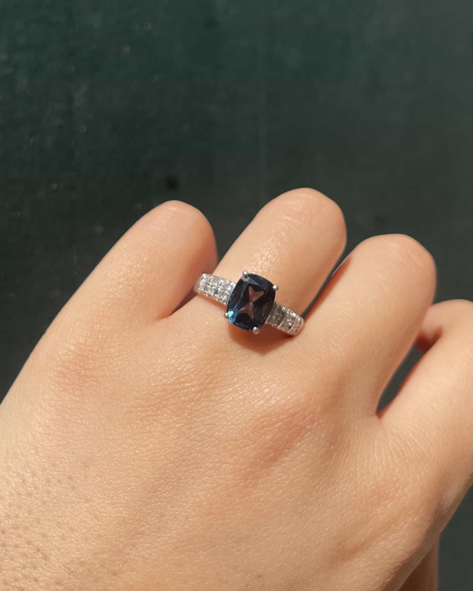 Bague Solitaire Topaze 2.90 carats & Diamants "Leila" - Elliade Paris