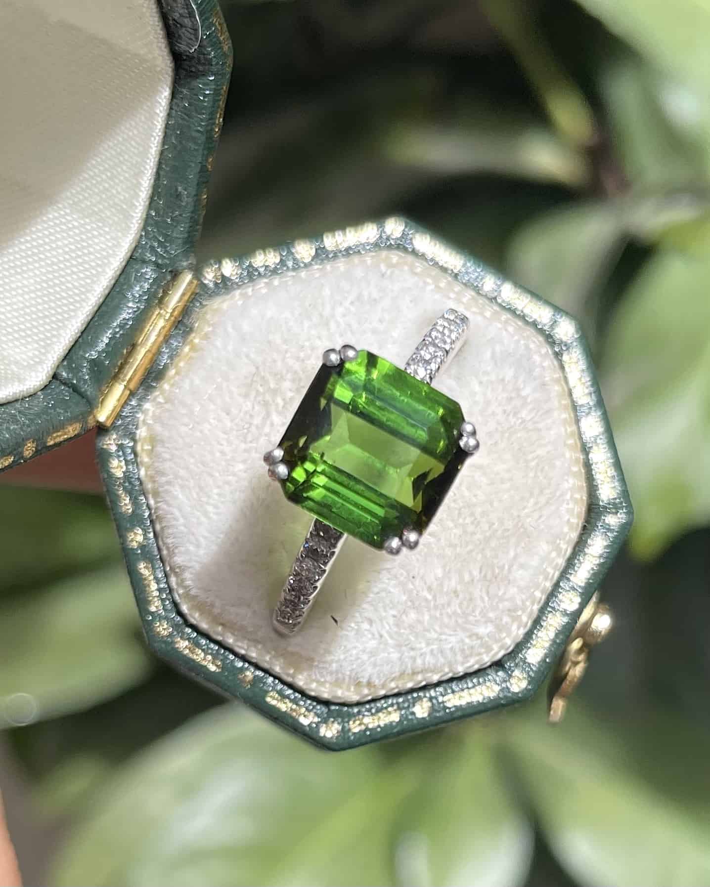 Bague Solitaire Tourmaline 2.50 carats & Diamants "Solara" - Elliade Paris