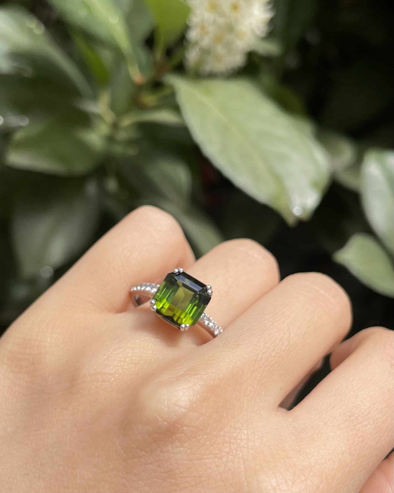 Bague Solitaire Tourmaline 2.50 carats & Diamants "Solara" - Elliade Paris