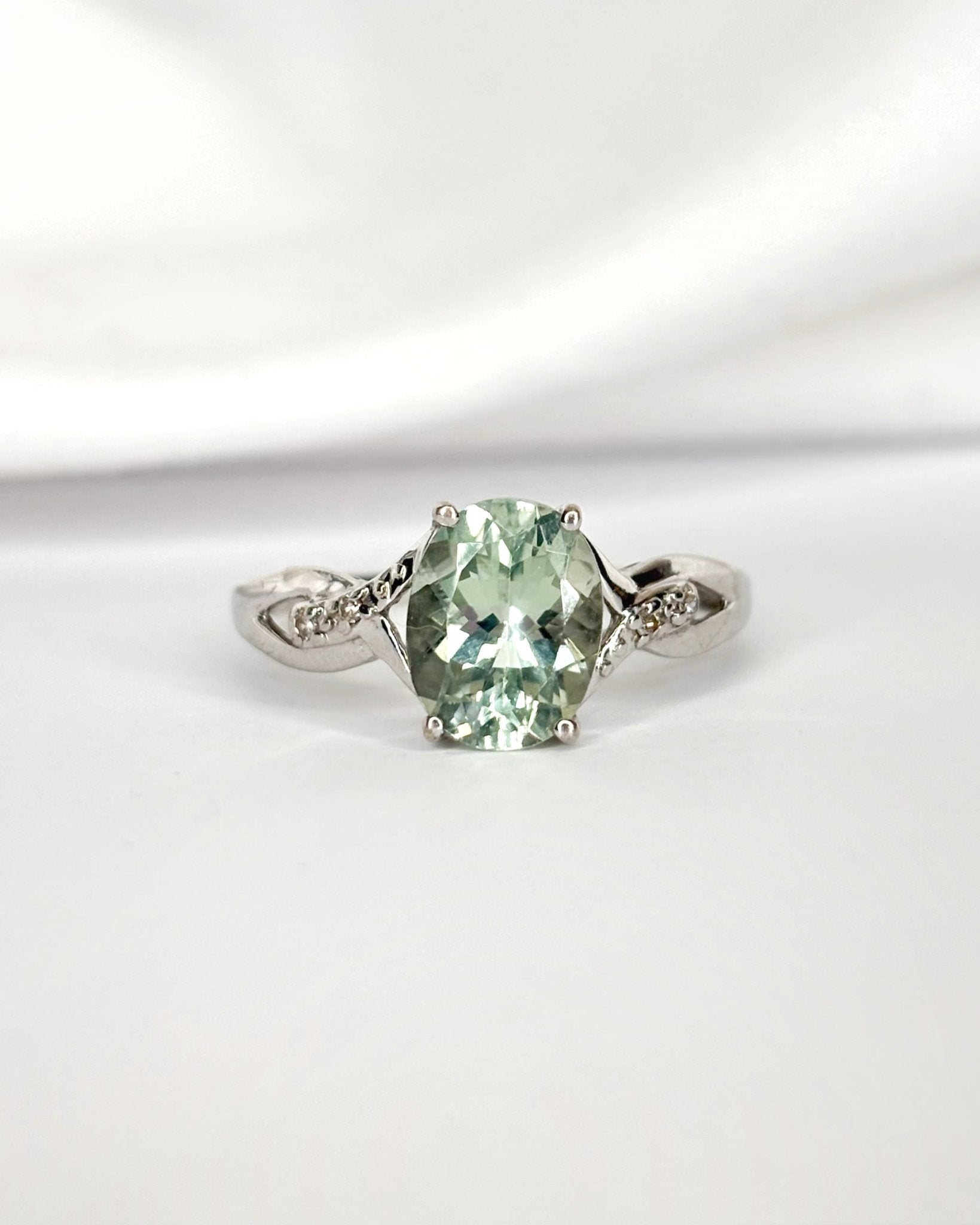 Bague Solitaire Tourmaline Verte 2.30 carats & Diamants "Rita" - Elliade Paris