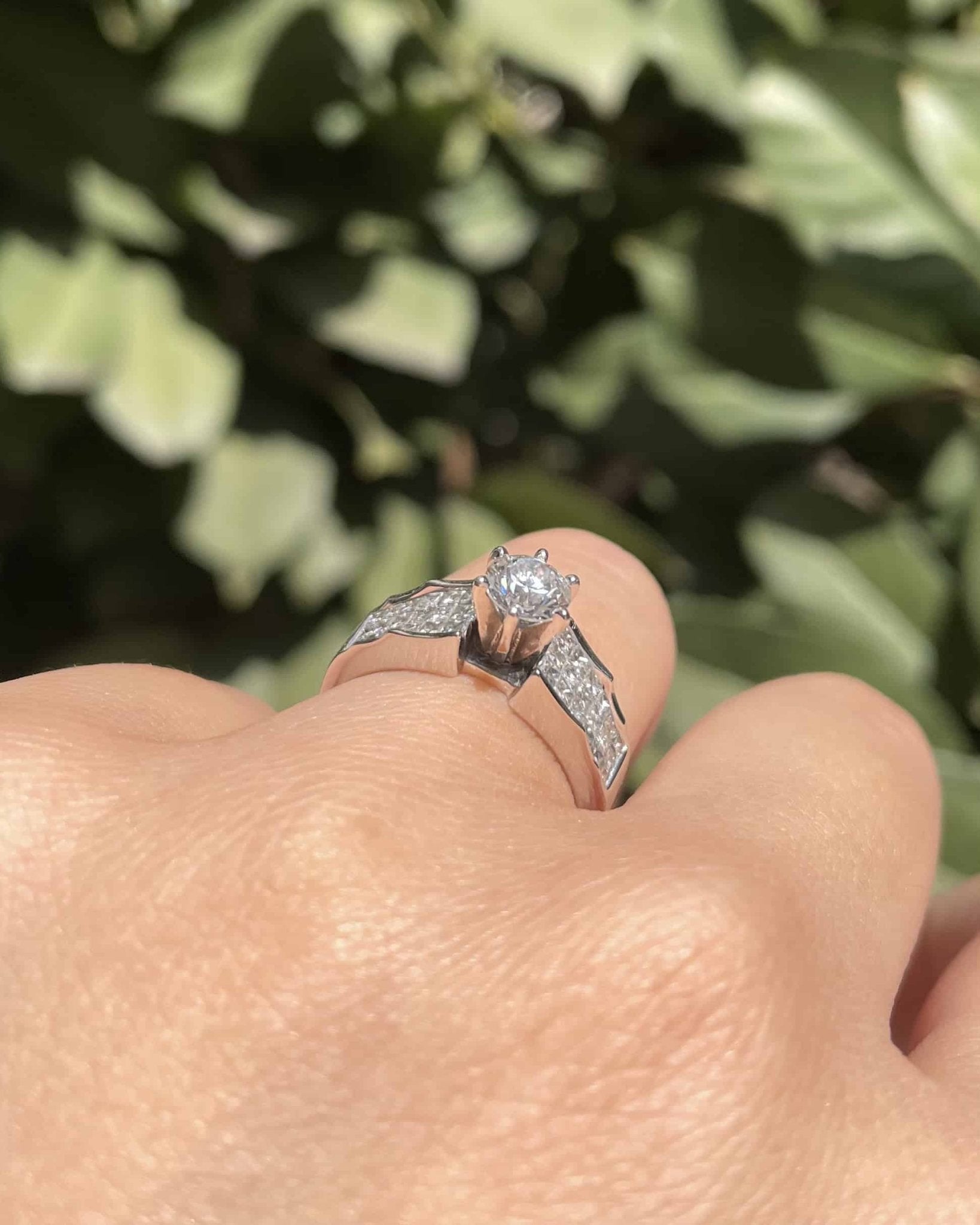 Bague Solitaire Vintage 37 Diamants 1.14 carat "Adela" - Elliade Paris