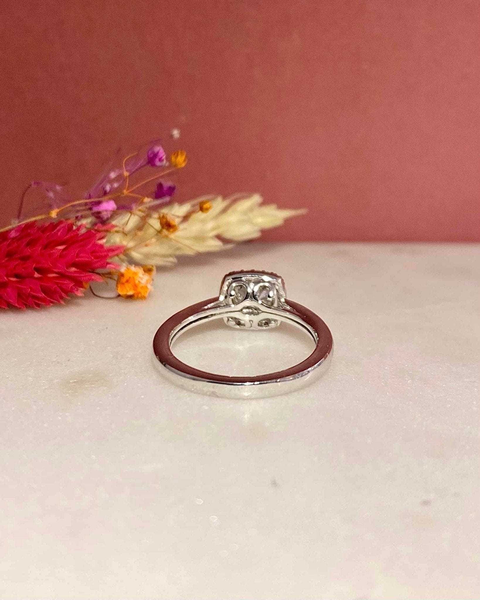 Bague Solitaire Vintage 39 Diamants "Servane" - Elliade Paris