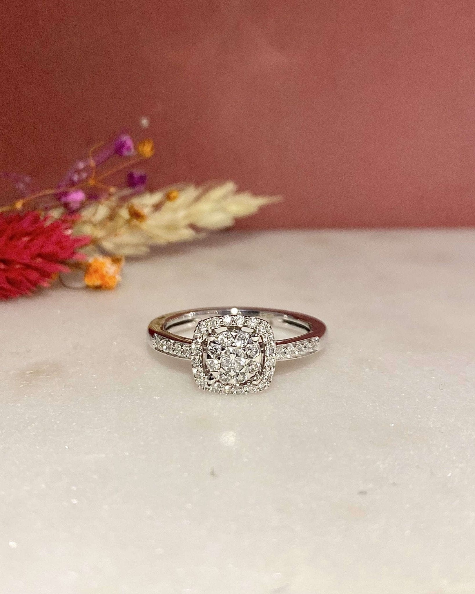 Bague Solitaire Vintage 39 Diamants "Servane" - Elliade Paris