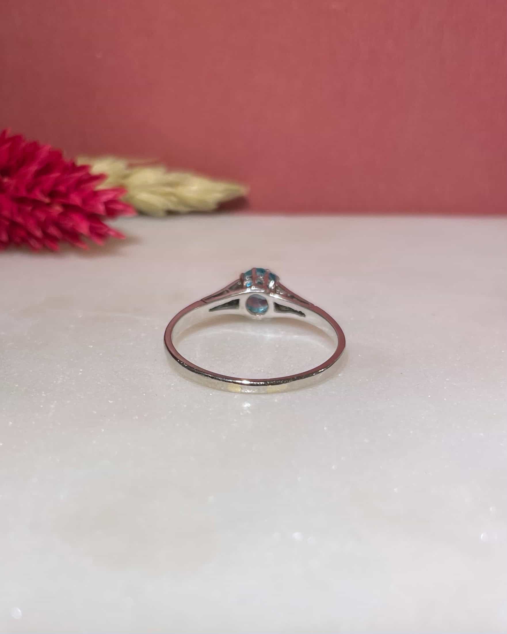 Bague Vintage Solitaire Zircon 1 Carat & Diamants "Nira"