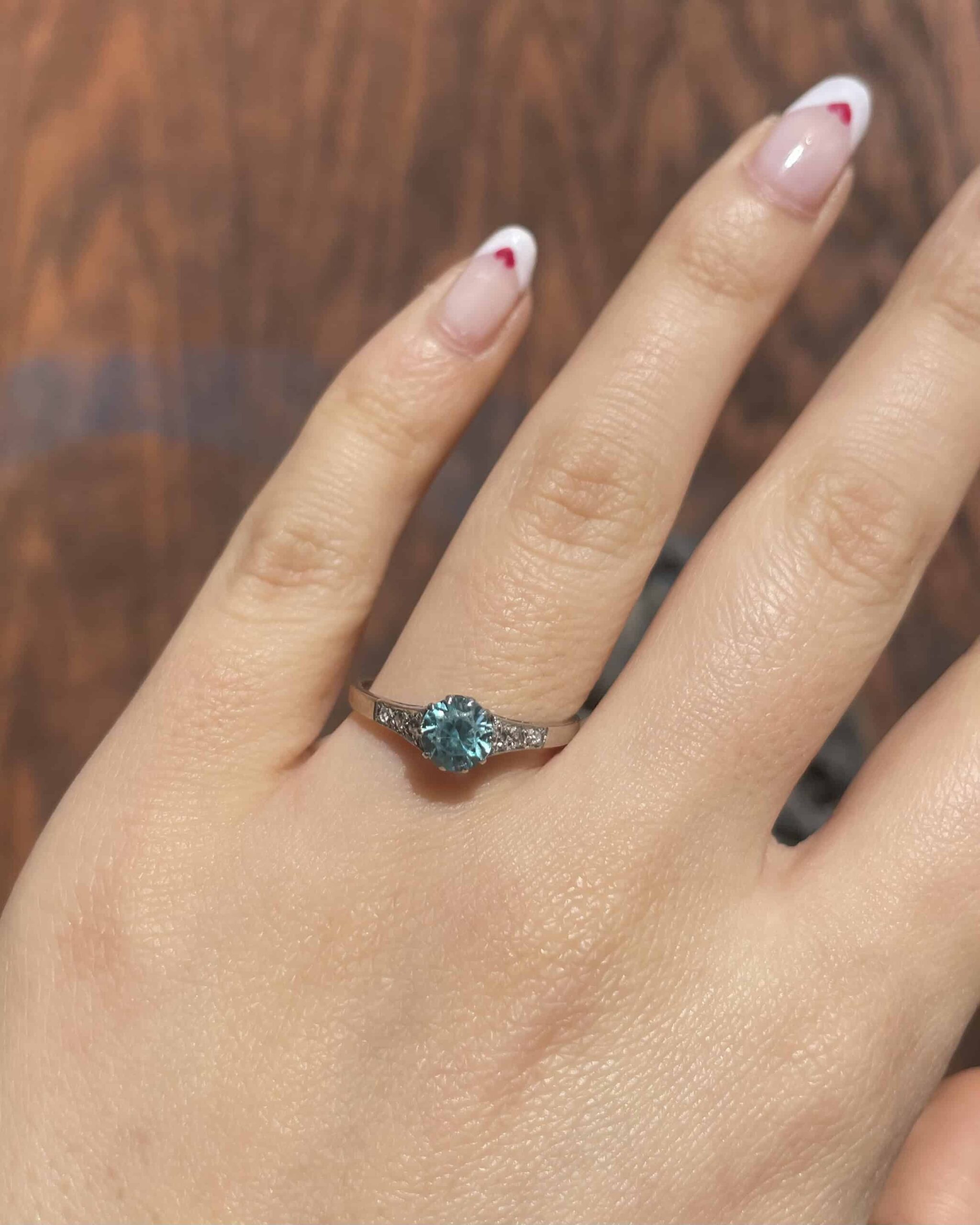 Bague Vintage Solitaire Zircon 1 Carat & Diamants "Nira"
