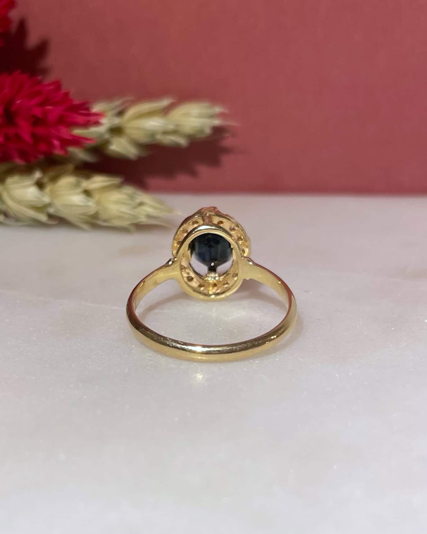 Art Deco Style Ring 1 Carat Sapphire & Diamonds "Romane"