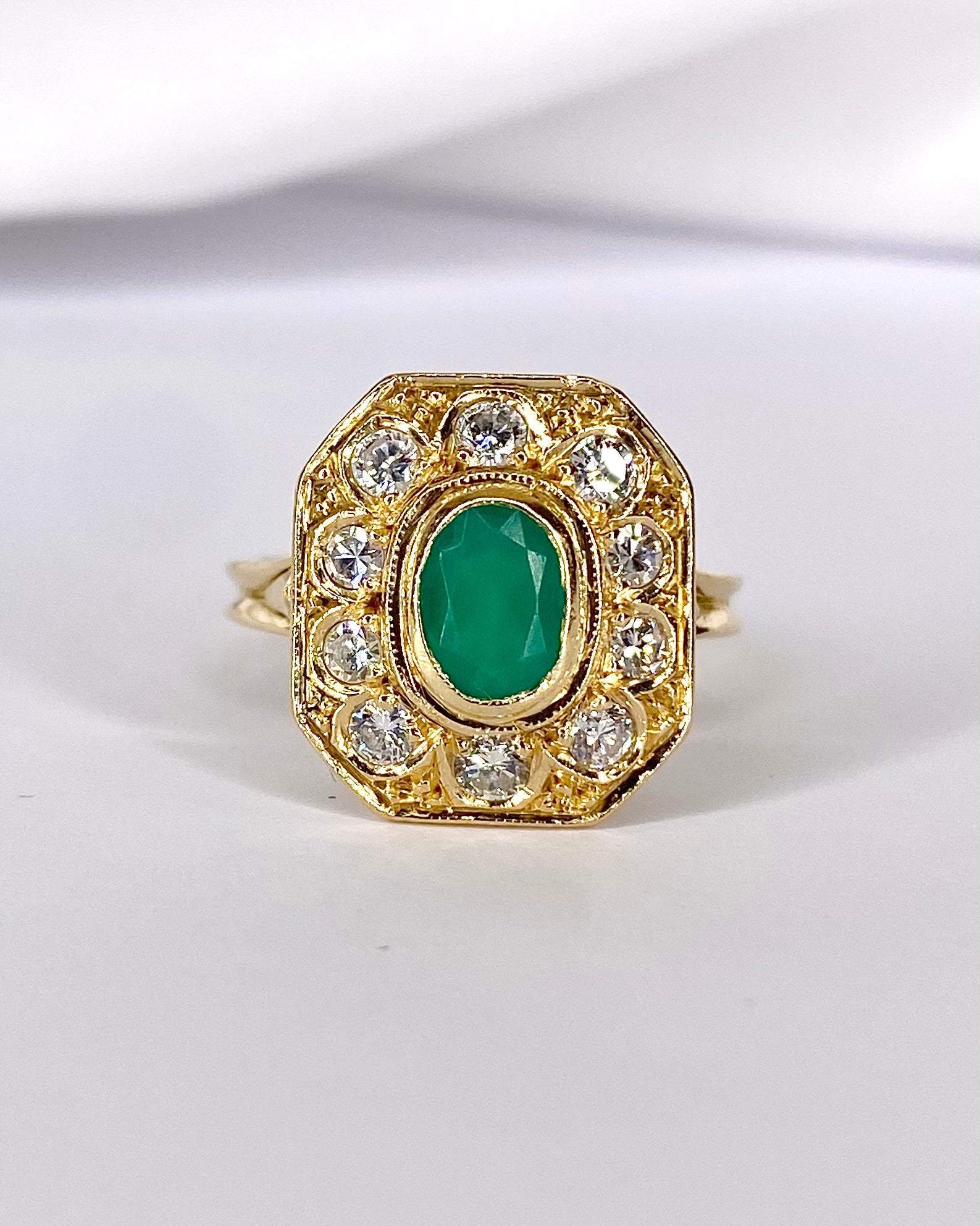 Bague Style Art Déco Calcédoine 0.55 carat & Diamants 0.50 carat "Blandine" - Elliade Paris