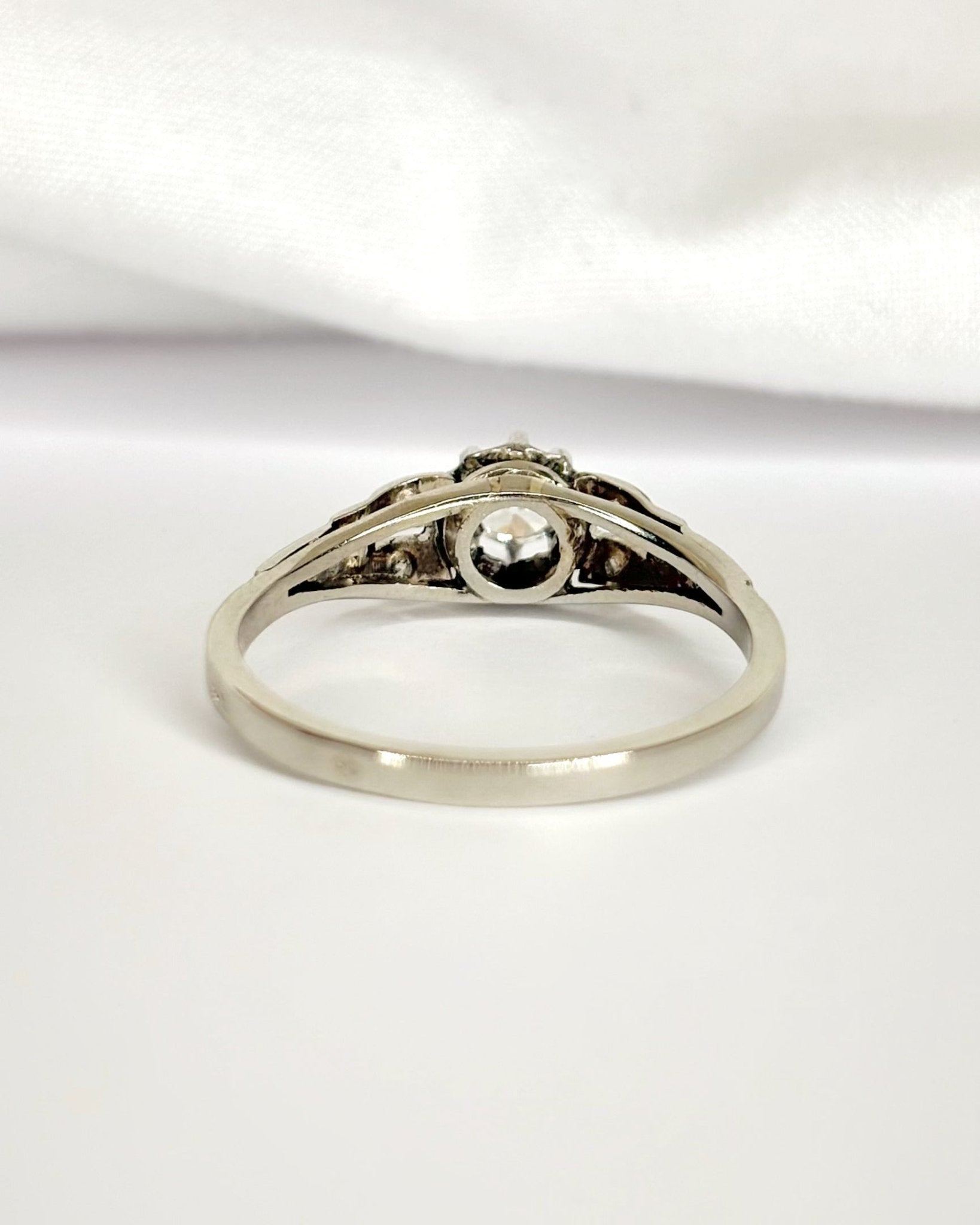 Bague Style Art-Déco Diamants 0.26 carat "Maude" - Elliade Paris