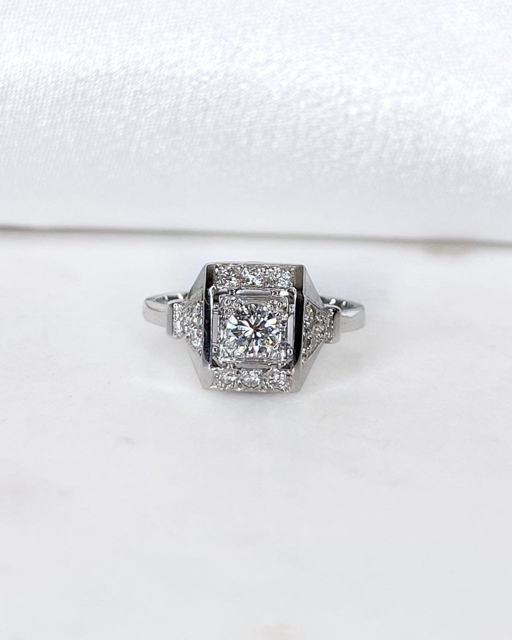 Bague style Art - deco diamants 0.69 carat “Persia” - Elliade Paris