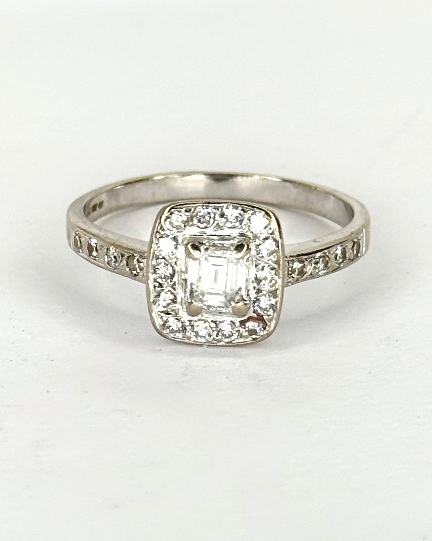 Bague Style Art-Déco Diamants 0.77 carat 4,32g "Laurice" - Elliade Paris