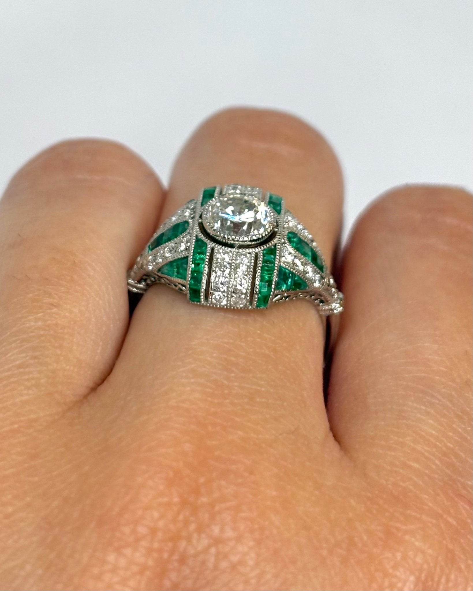 Bague Style Art - Déco Diamants 1.18 carat & Émeraudes 0.29 carat "Maeva" - Elliade Paris