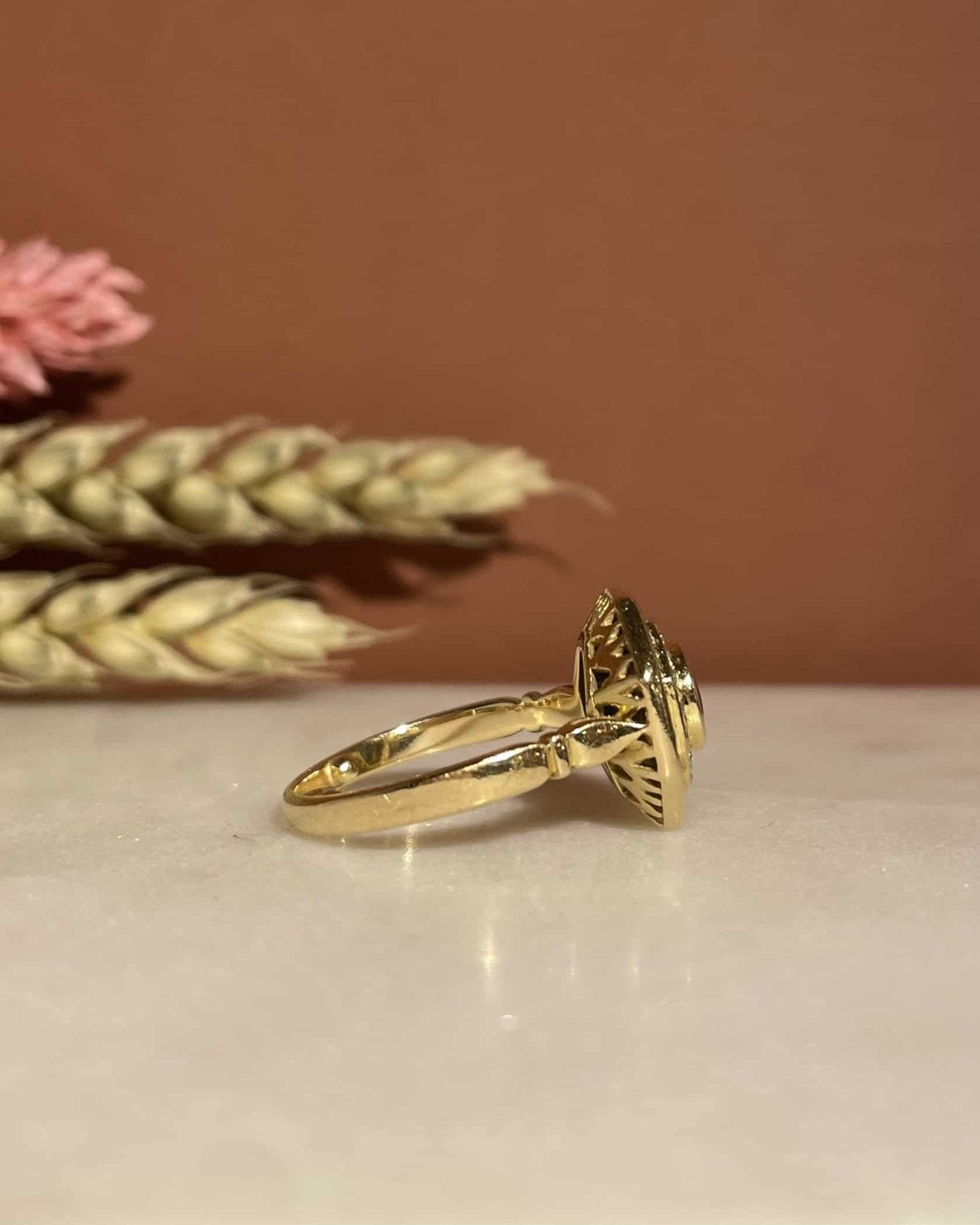 Bague Style Art - Déco Émeraude 0.55 carat & 40 Diamants "Élorine" - Elliade Paris
