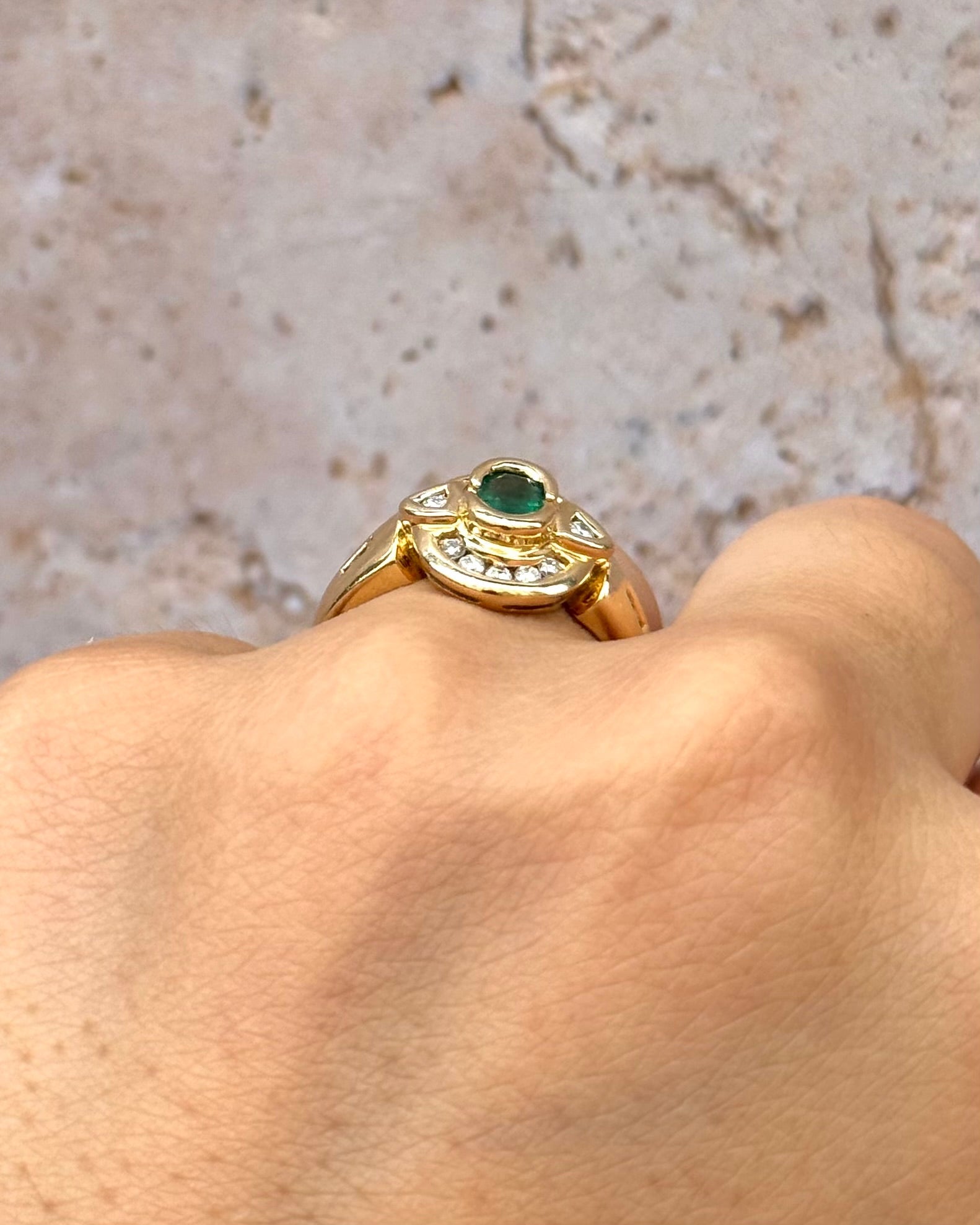 Bague Style Art-Déco Émeraude 0.55 carat & Diamants 0.32 carat 5,32g "Justine" - Elliade Paris
