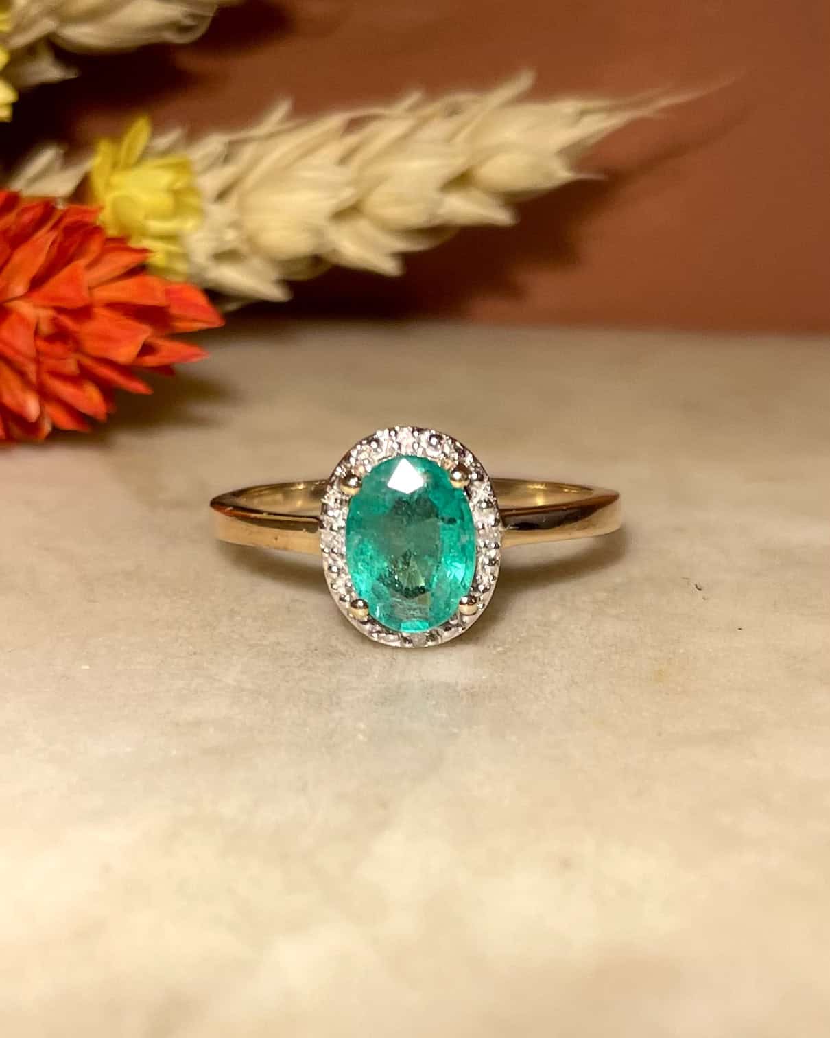 Bague Style Art - Déco Émeraude 1.40 carat & Diamants "Veronica" - Elliade Paris
