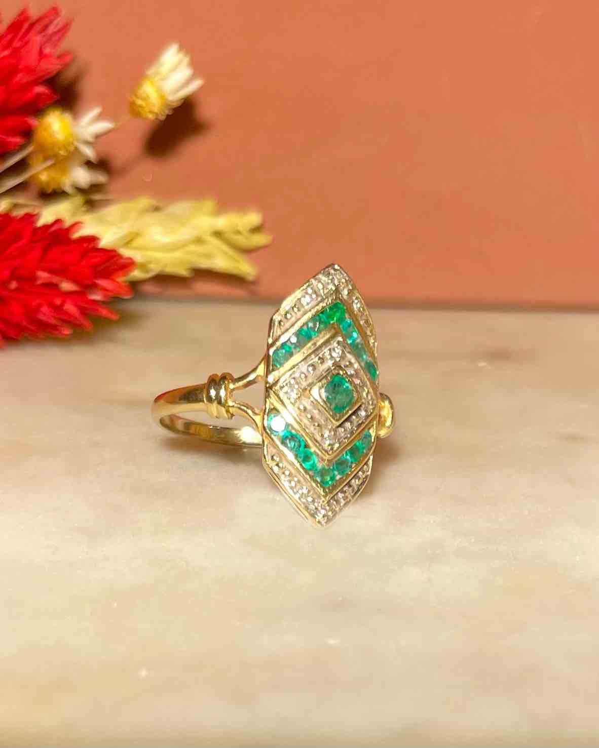 Bague Style Art - Déco Émeraude & Diamants "Eliora" - Elliade Paris
