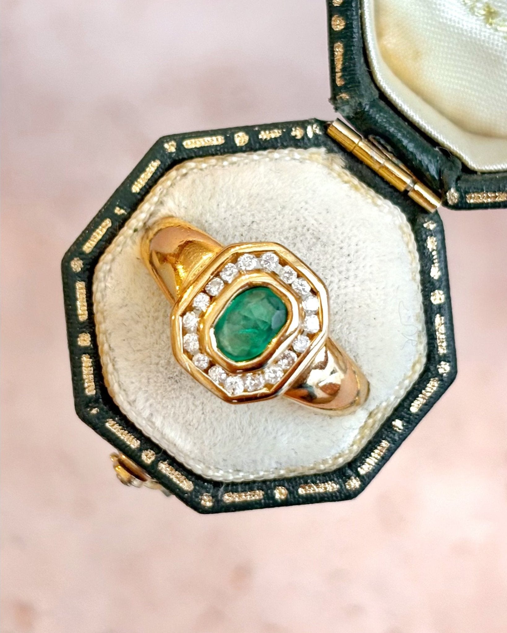 Bague Style Art-Déco Émeraude & Diamants "Eva" - Elliade Paris