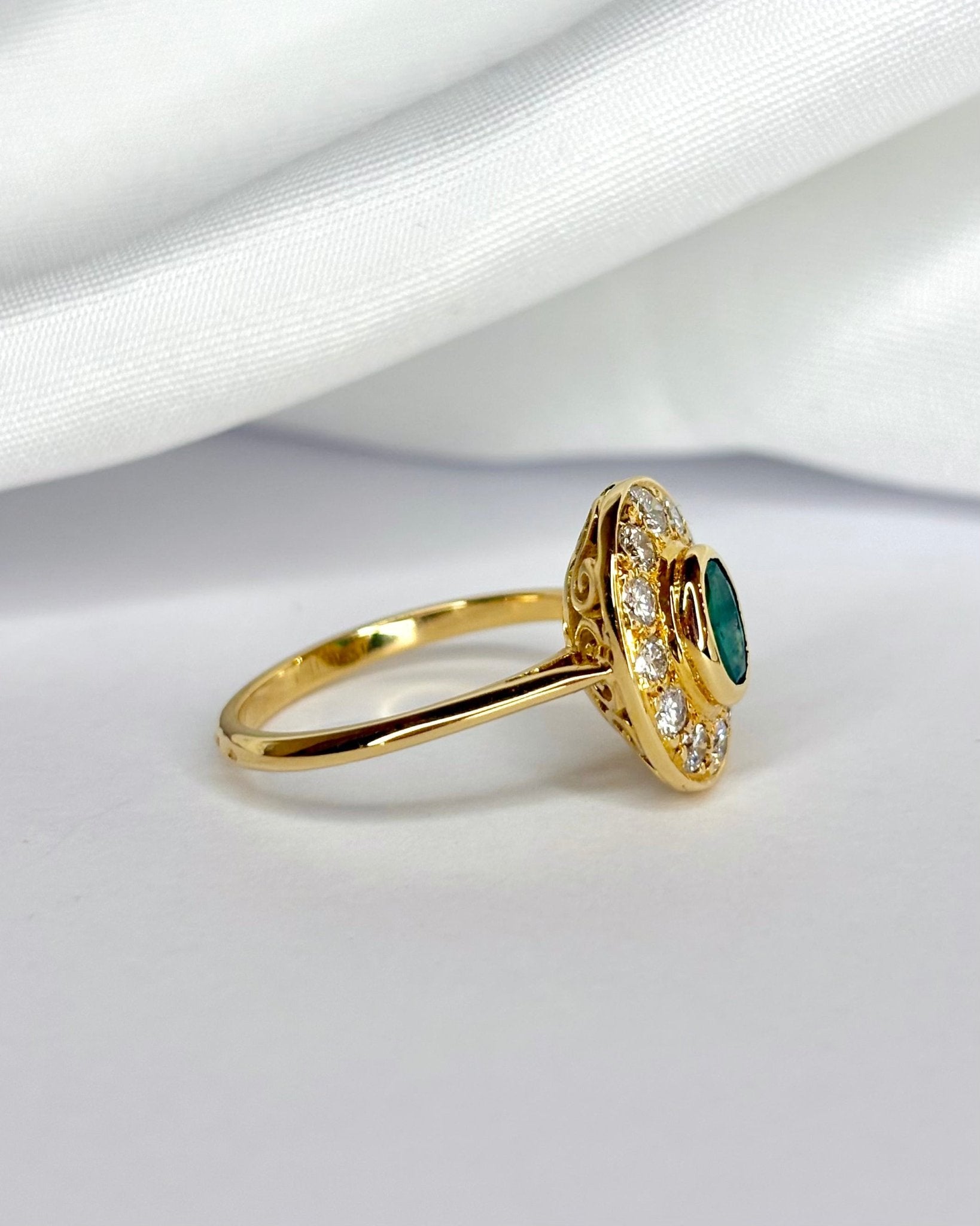 Bague Style Art Déco Émeraude & Diamants "Federica" - Elliade Paris