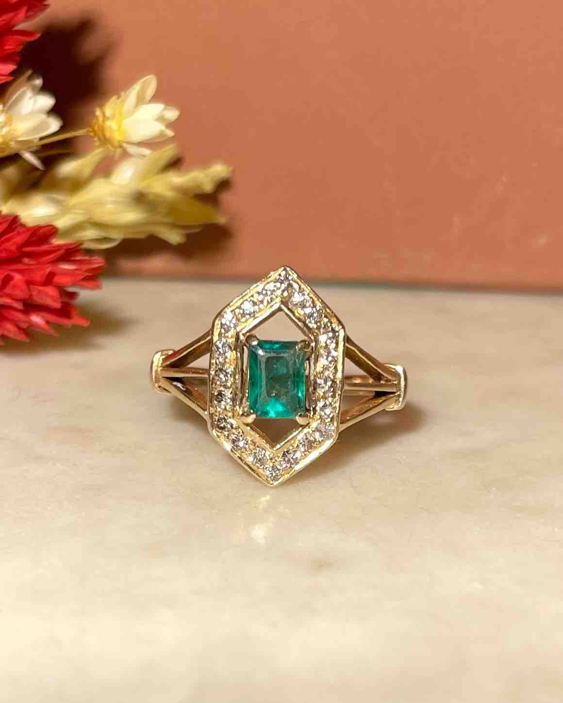 Bague style Art-déco Emeraude et Diamants "Parker"