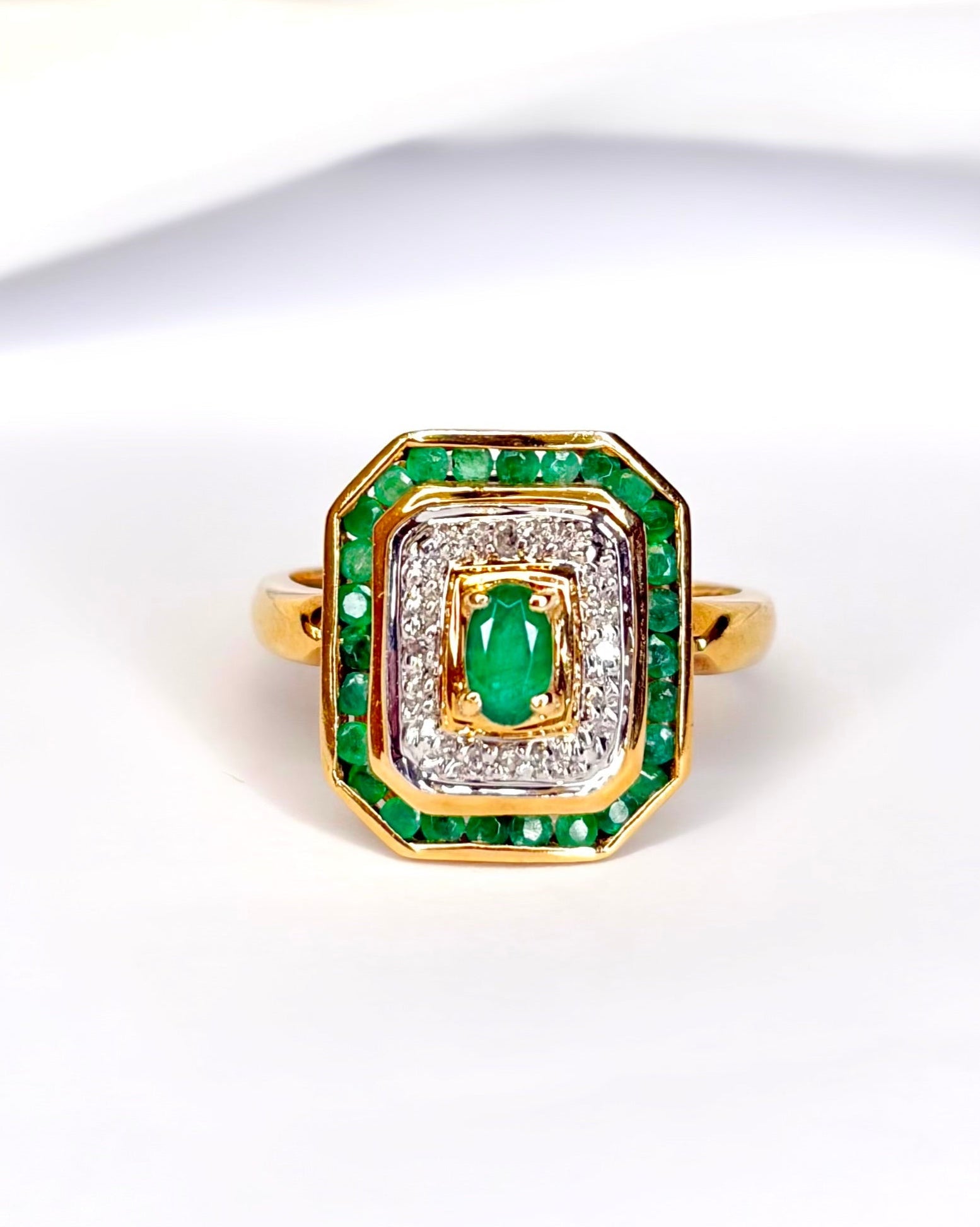 Bague Style Art - Déco Émeraudes 0.87 carat & Diamants "Edith" - Elliade Paris