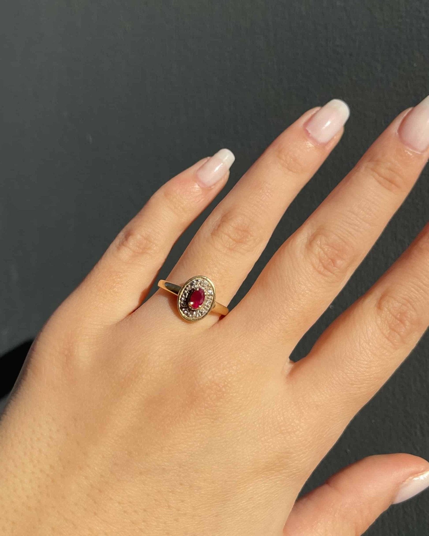 Bague Style Art - Déco Marguerite Rubis et Diamants "Janelle" - Elliade Paris