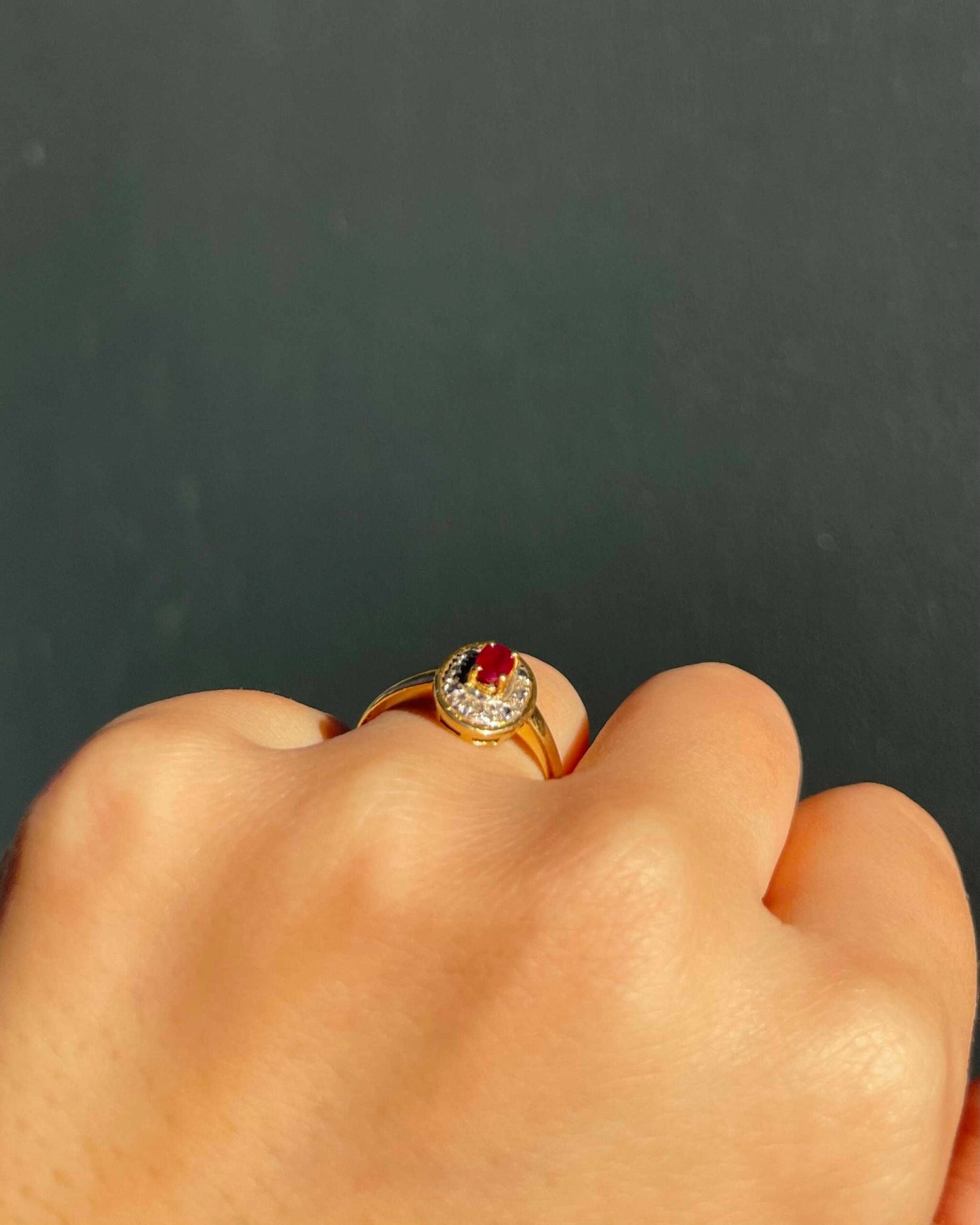 Bague Style Art - Déco Marguerite Rubis et Diamants "Janelle" - Elliade Paris