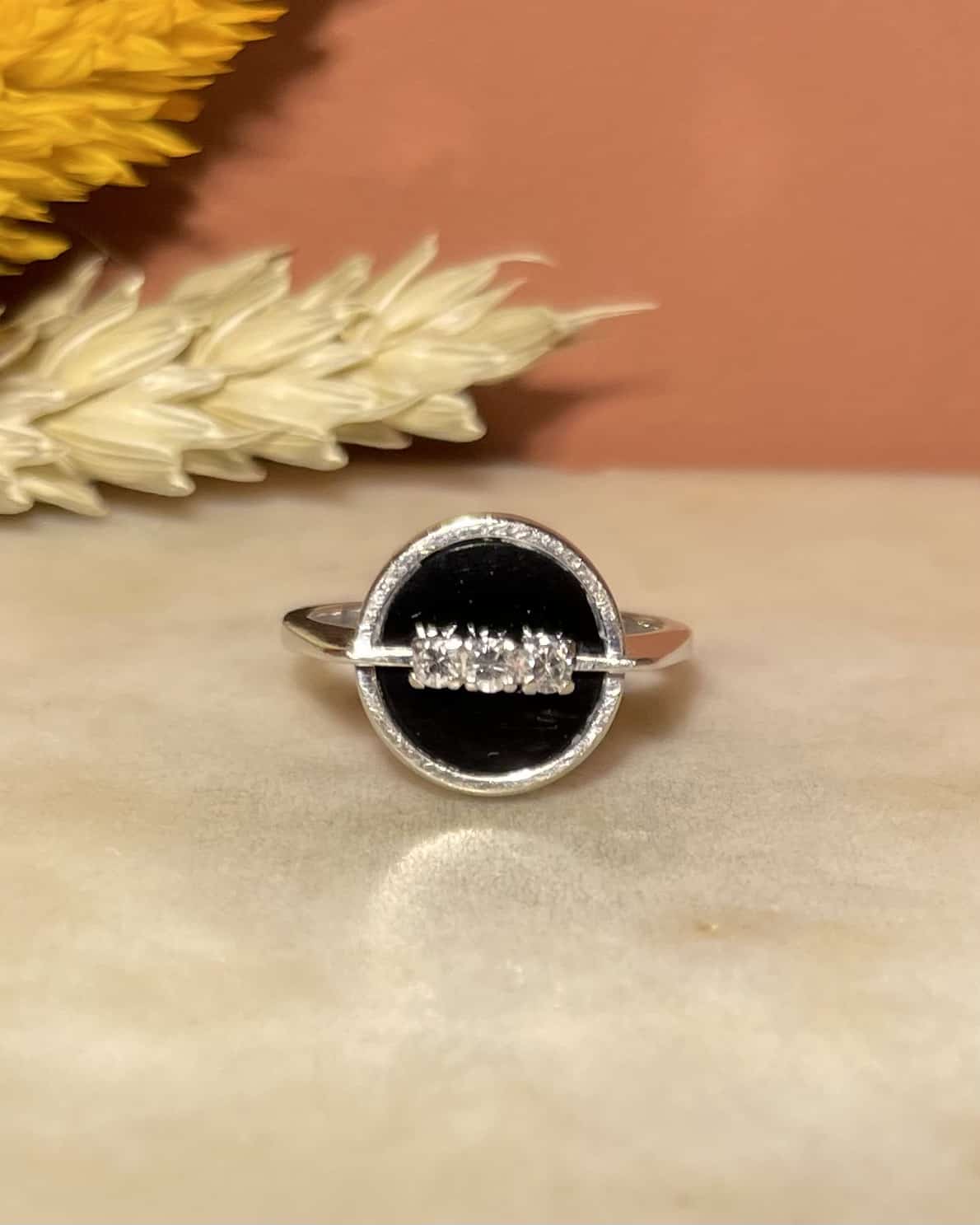 Bague Style Art - déco Onyx & Diamants "Jordan" - Elliade Paris