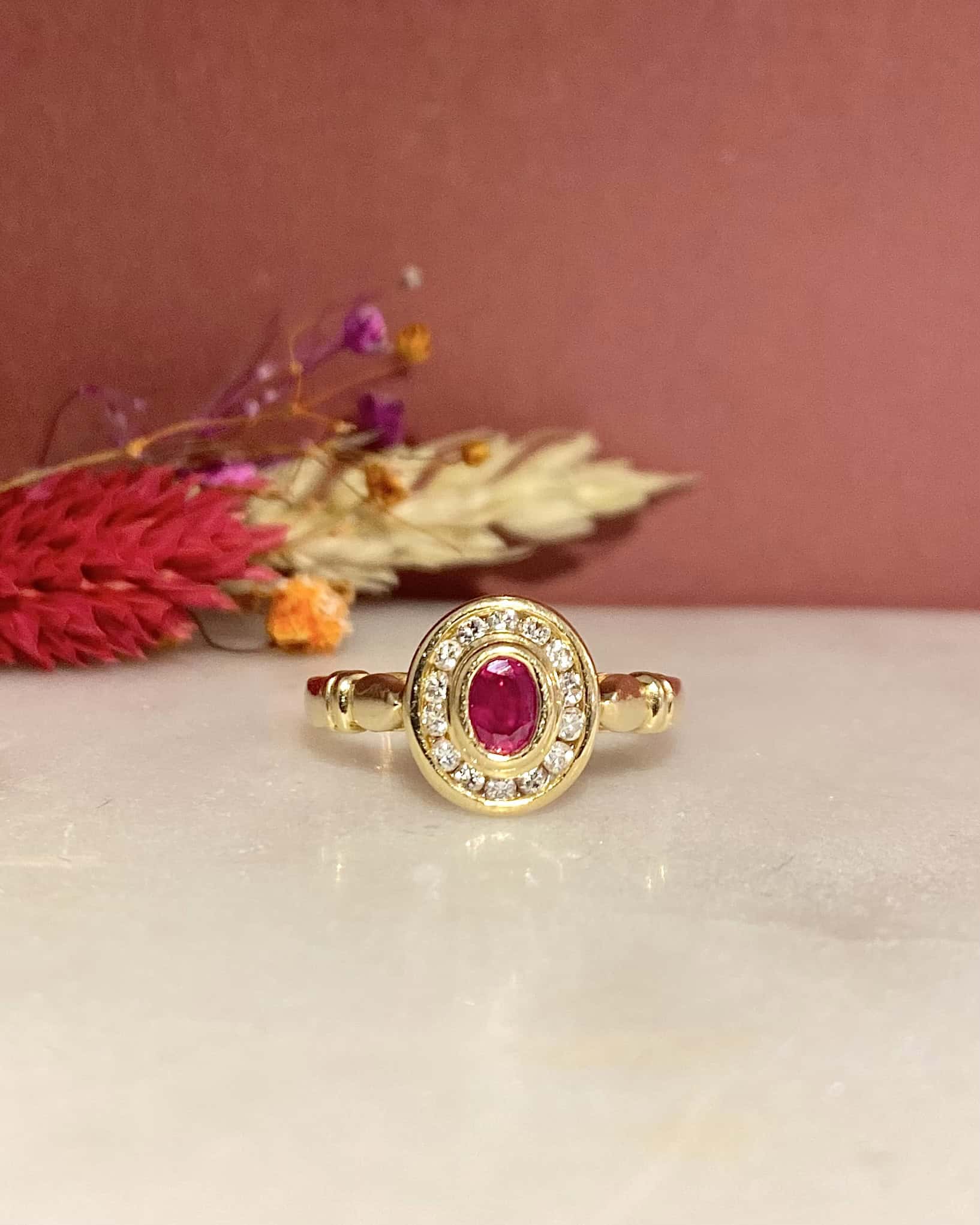 Bague Style Art - Déco Rubis 0.35 carat et Diamants "Carly" - Elliade Paris
