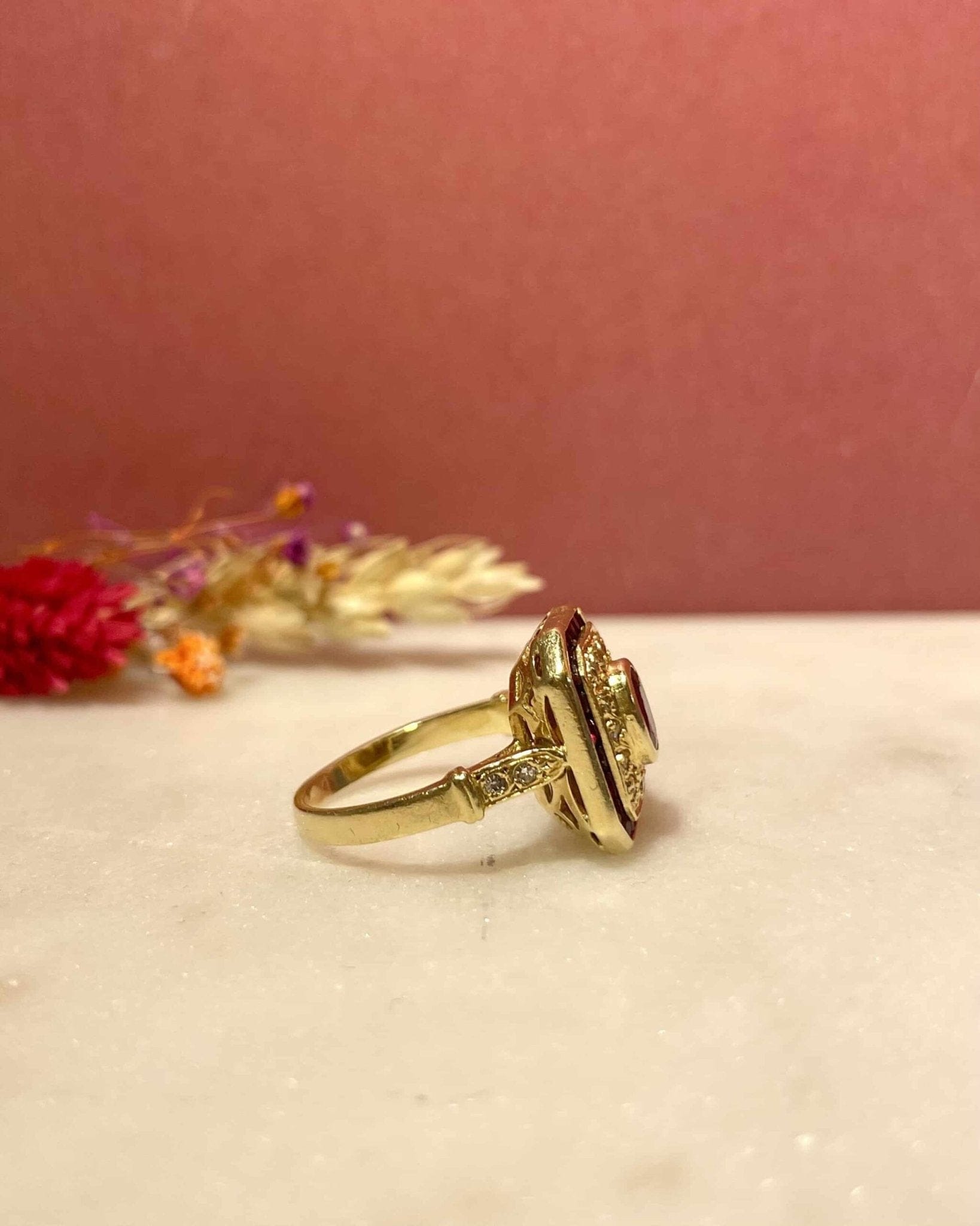 Bague Style Art - Déco Rubis 1.26 carat & Diamants "Julietta" - Elliade Paris