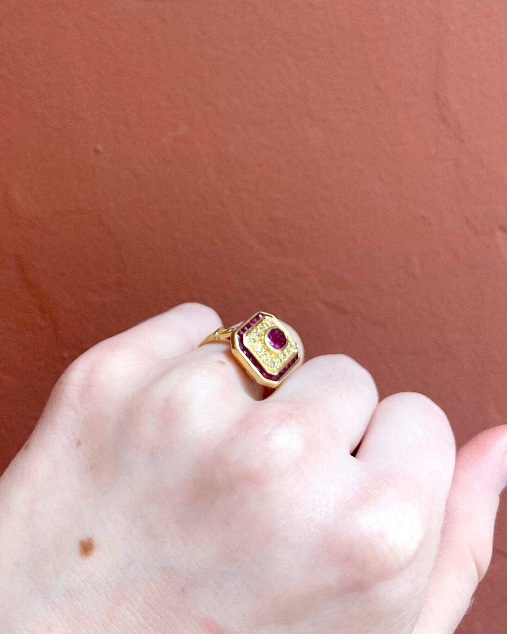 Bague Style Art - Déco Rubis 1.26 carat & Diamants "Julietta" - Elliade Paris