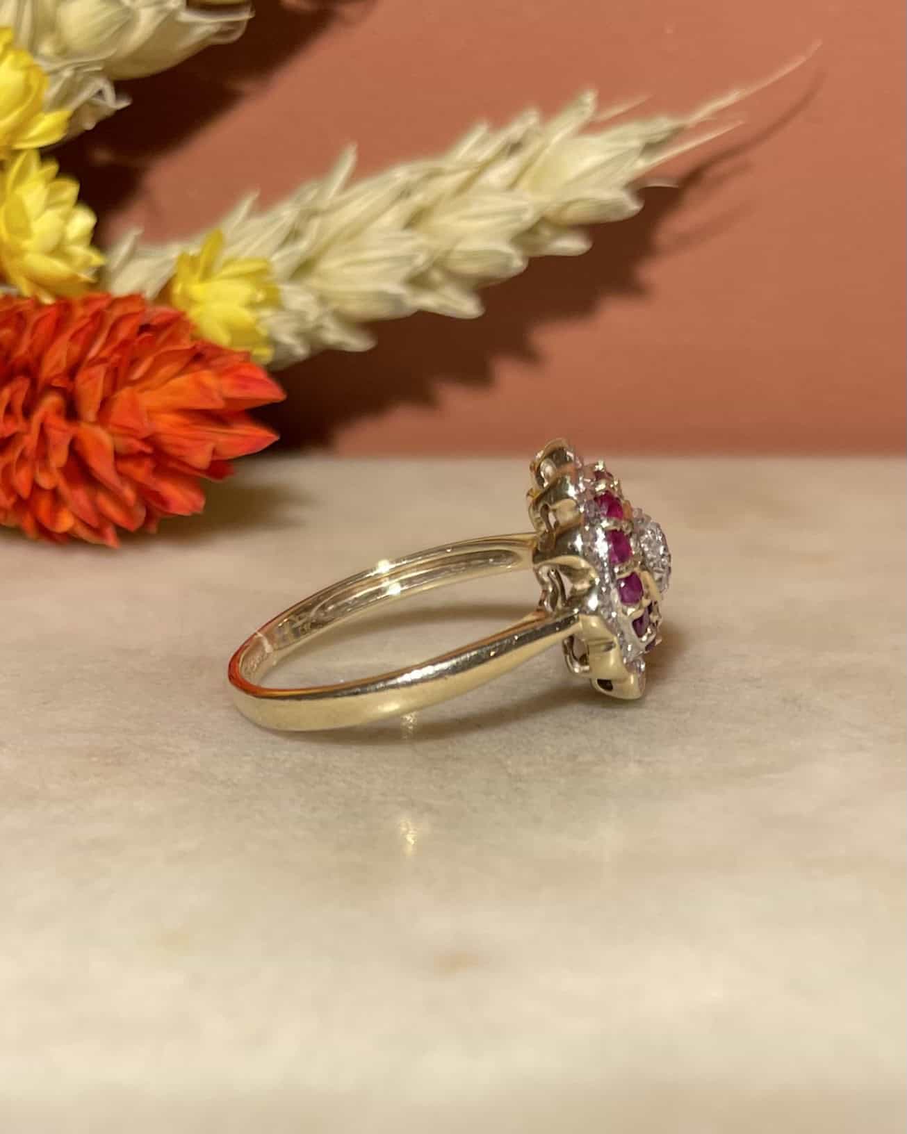 Bague style Art - déco Rubis & 19 Diamants "Anolta" - Elliade Paris