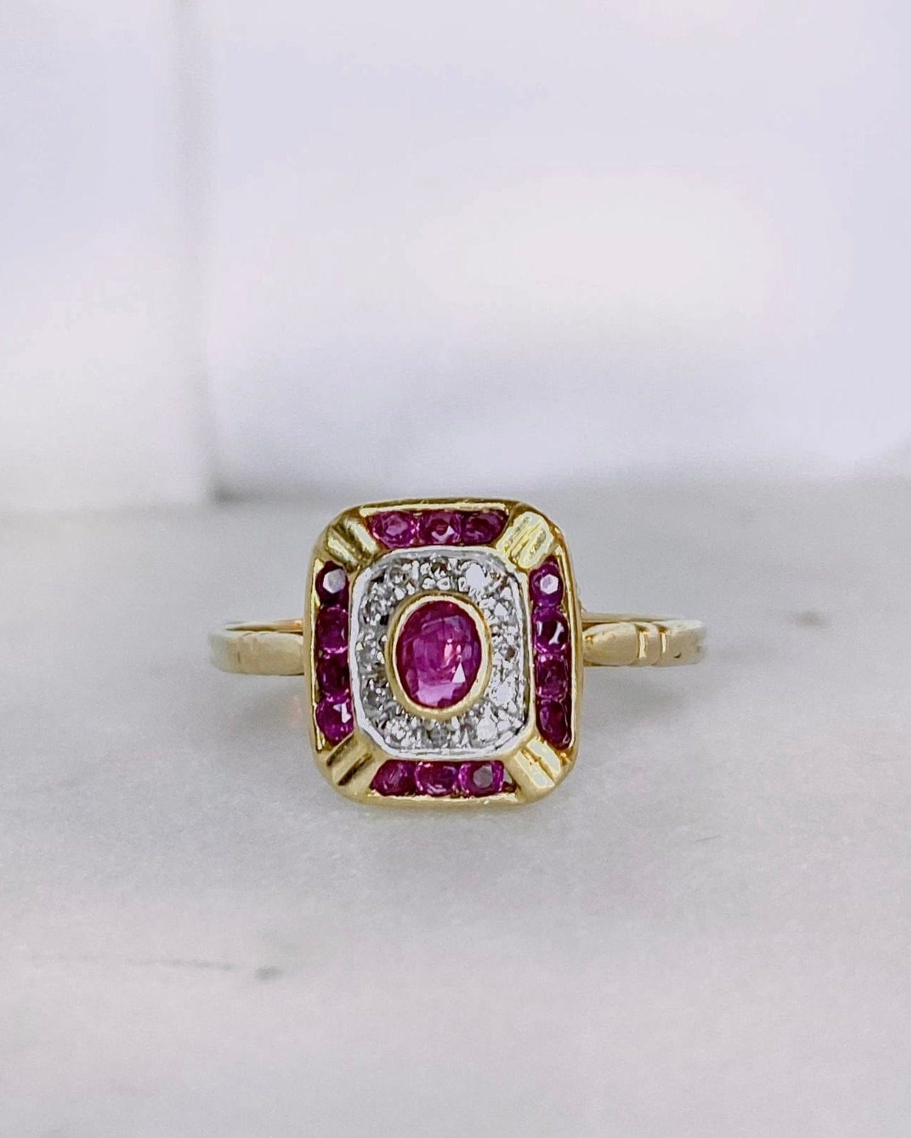 Bague Style Art - Déco Rubis & Diamants "Constance" - Elliade Paris