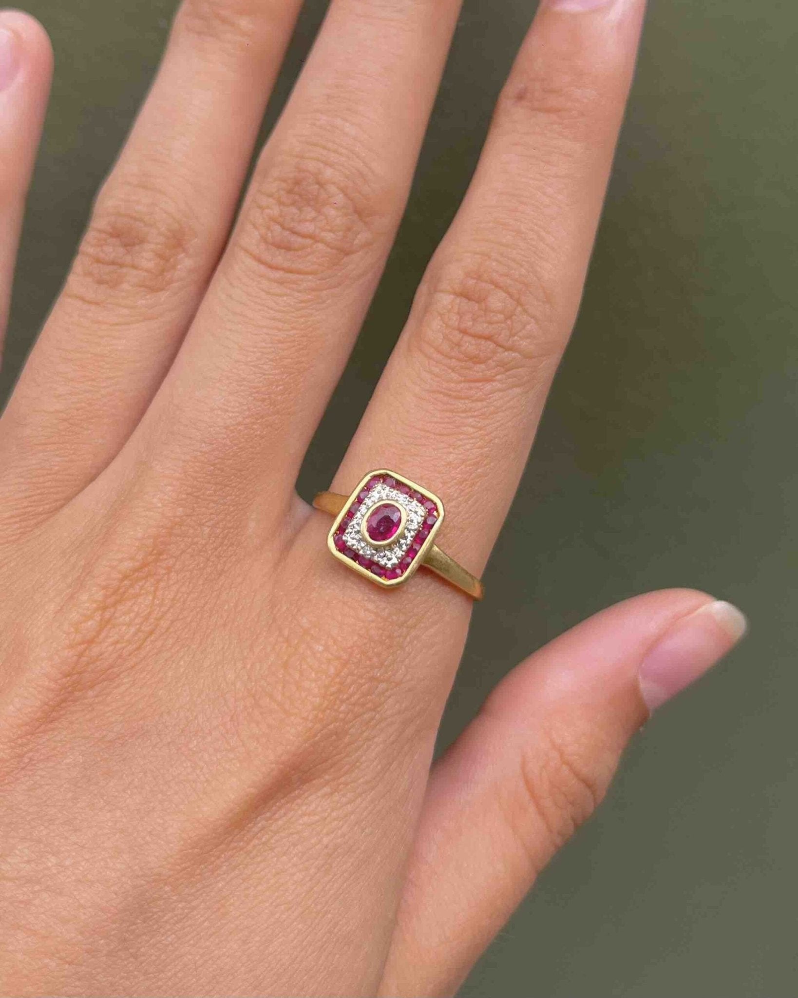 Bague style Art - déco Rubis & Diamants "Enola" - Elliade Paris