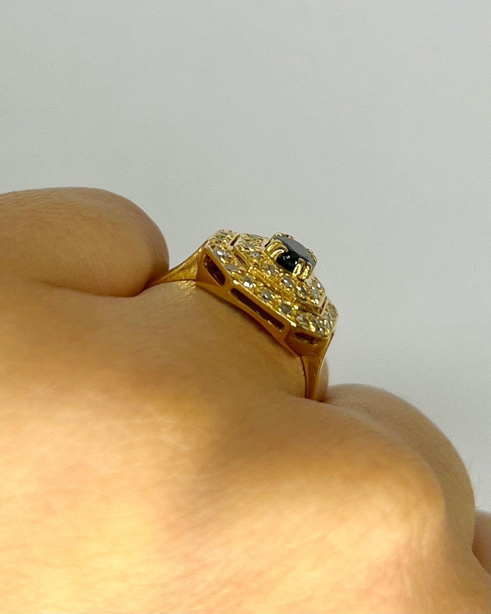 Bague Style Art - Déco Saphir 0.51 carat & Diamants 0.34 carat "Rita" - Elliade Paris