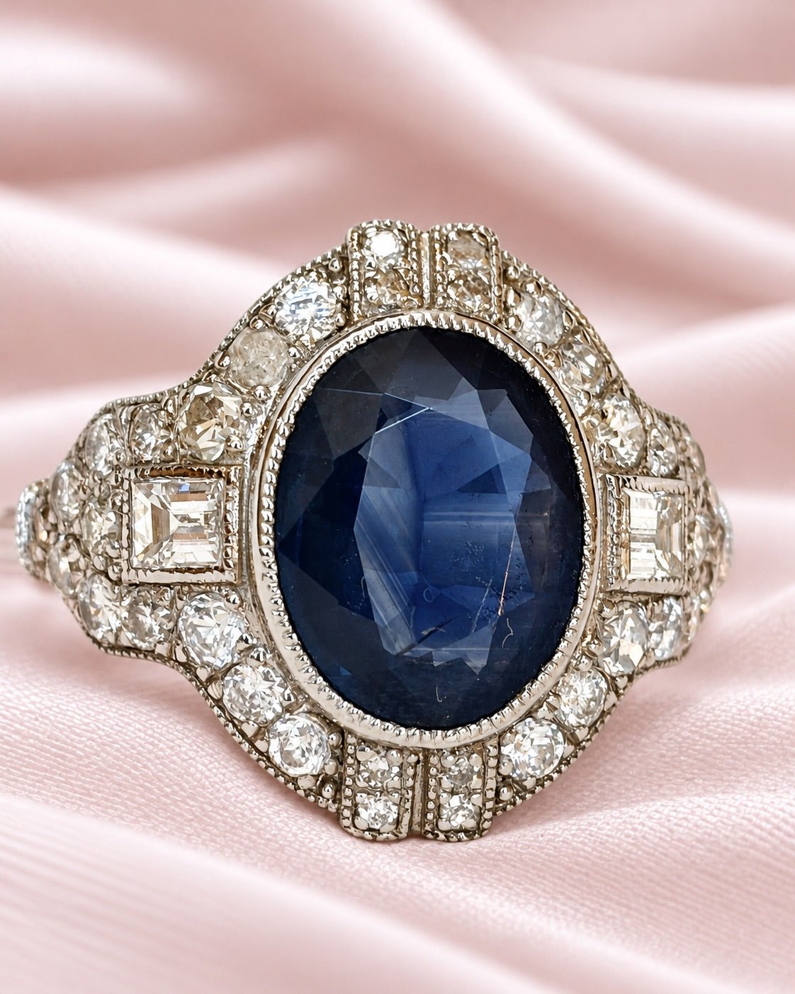 Bague Style Art-Déco Saphir de Madagascar 2.33 carats & Diamants 0.93 carat "Eva" - Elliade Paris